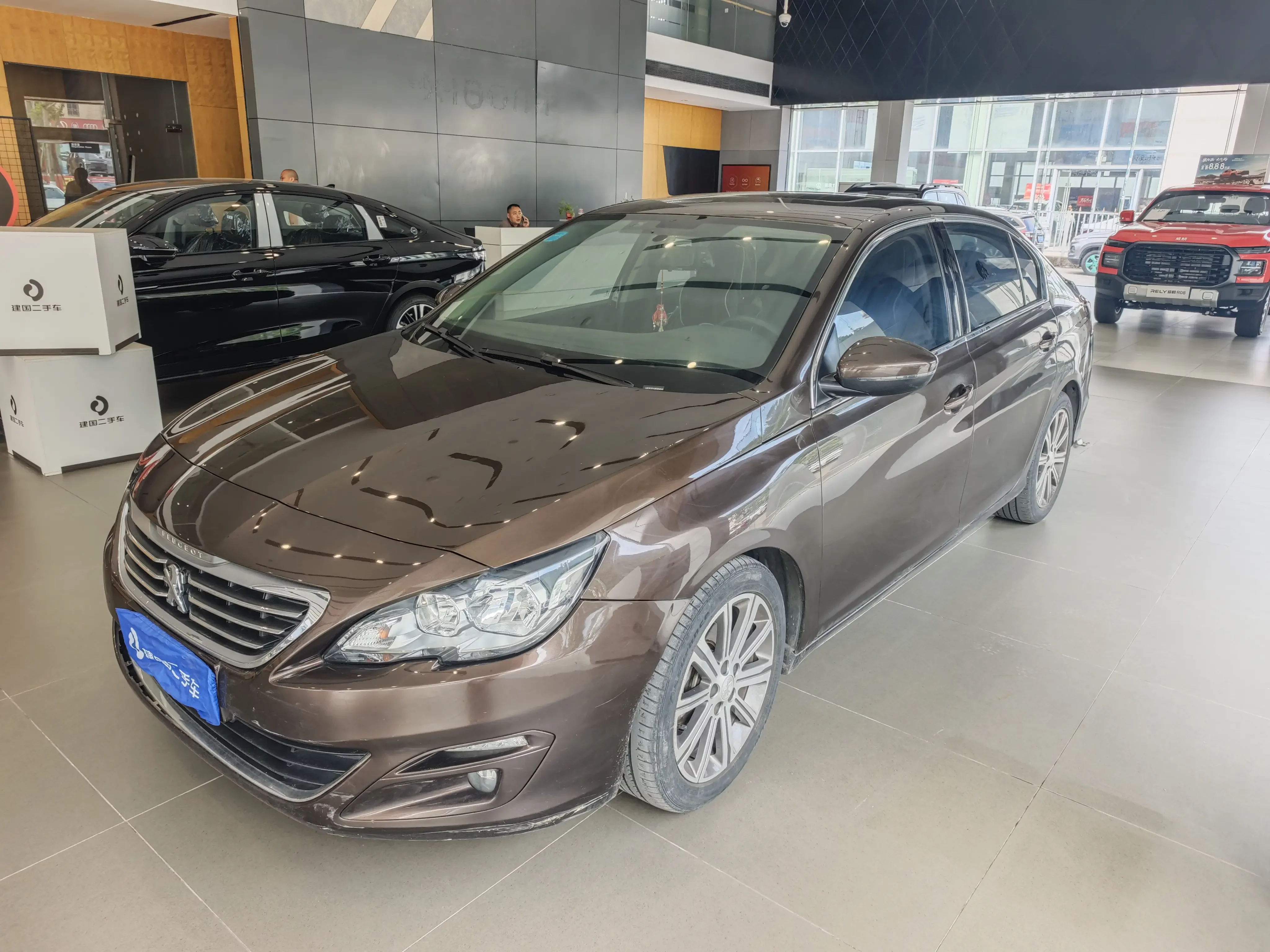 Peugeot 408