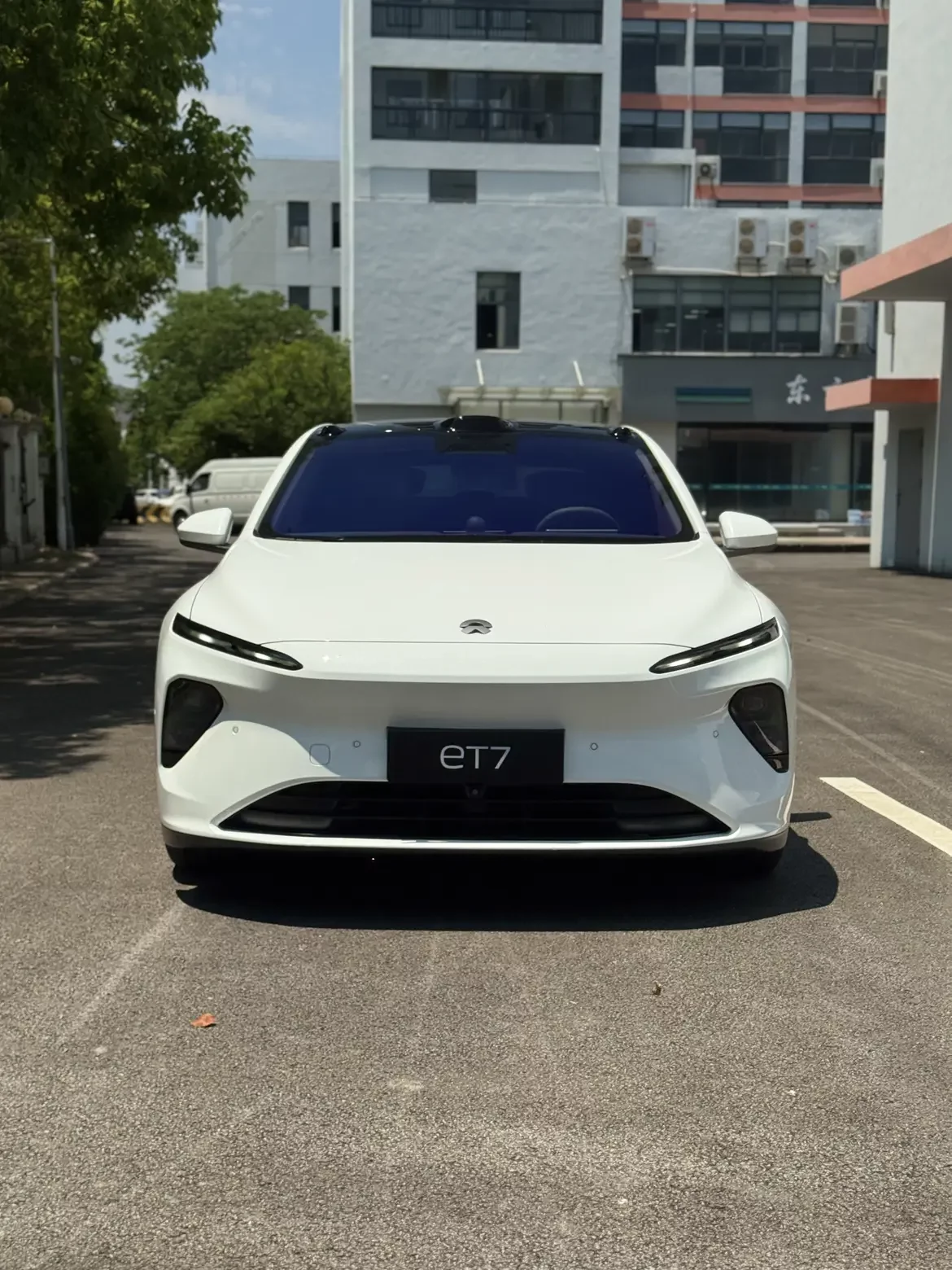 NIO ET7