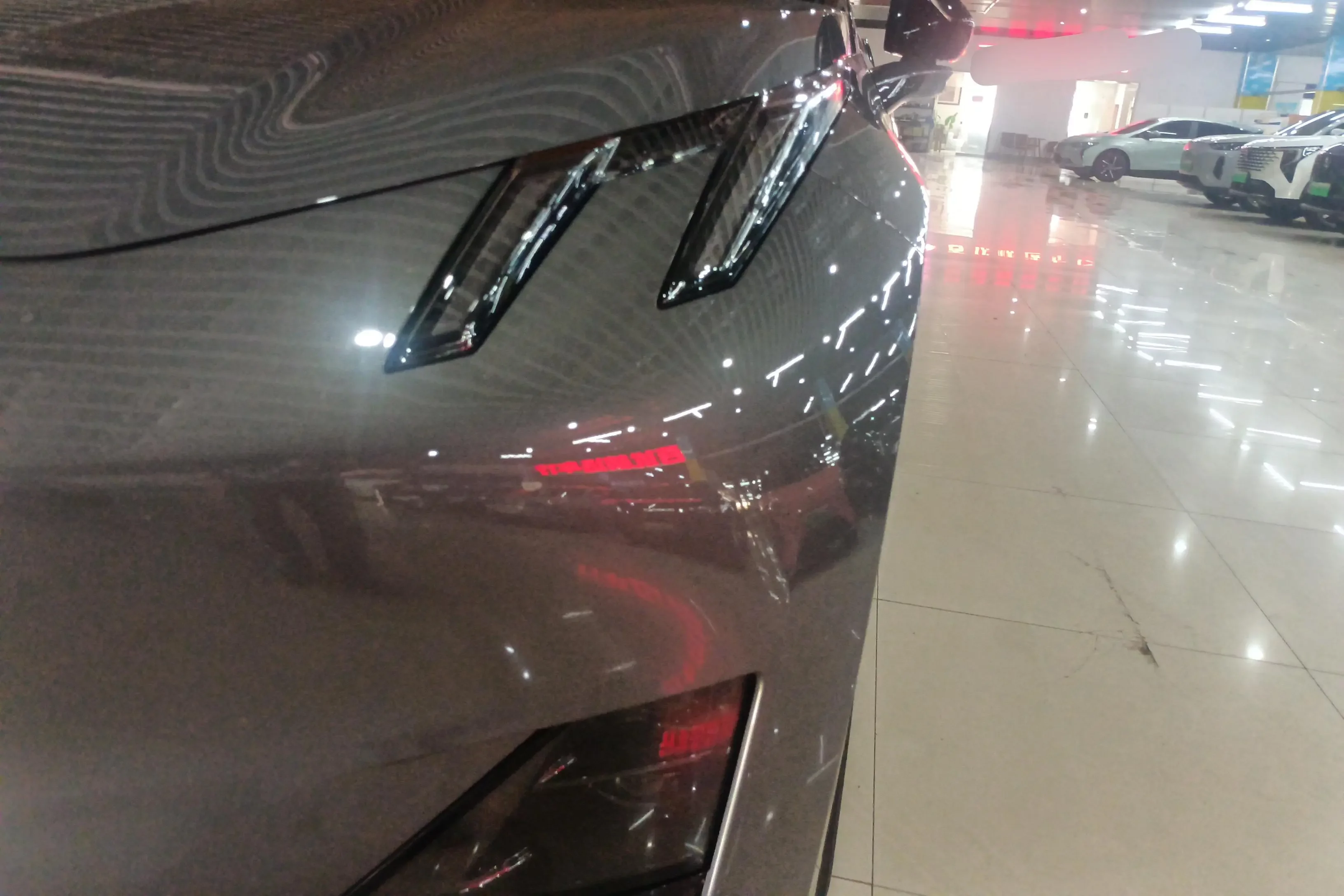 Lynk & Co Z20