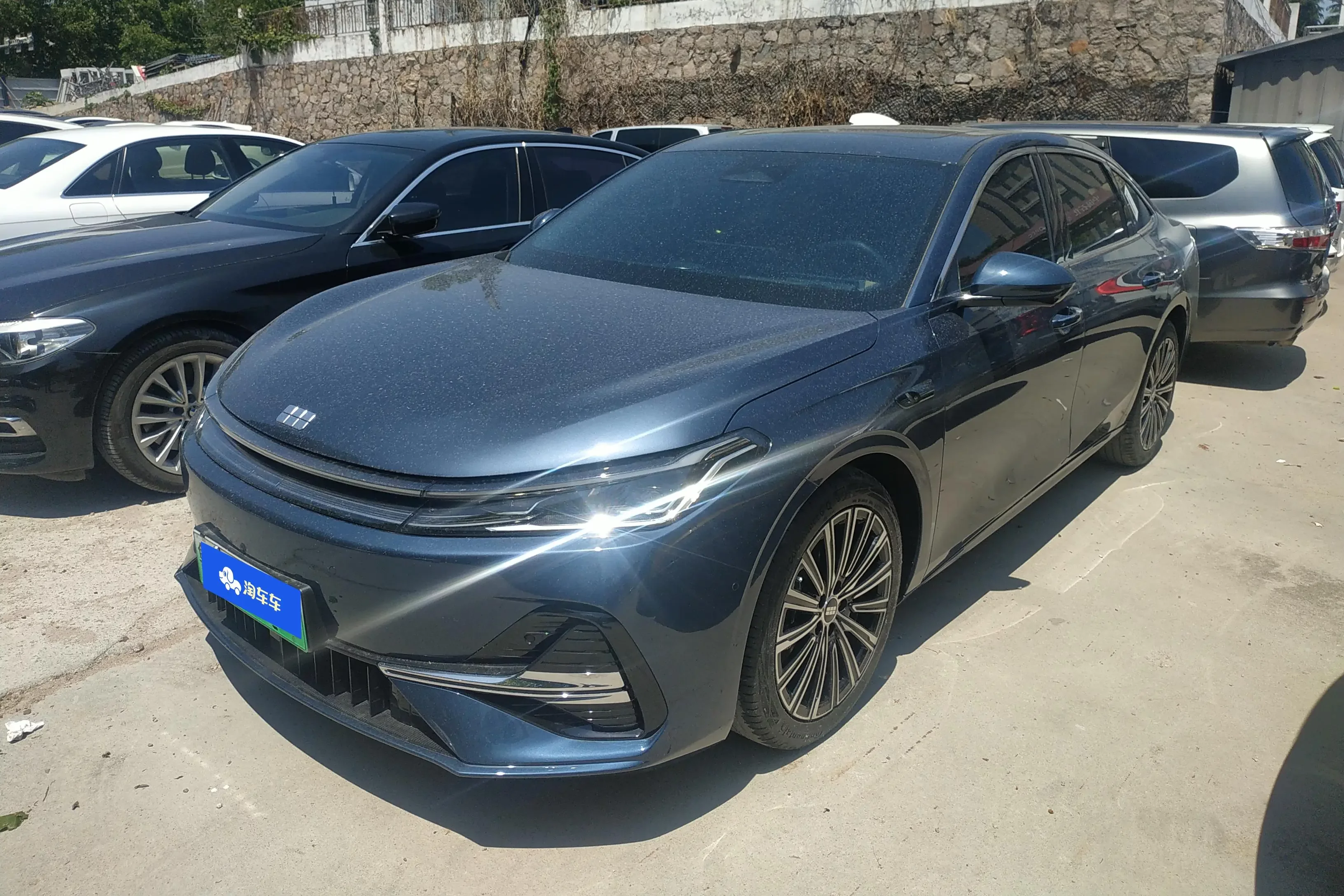 Geely Galaxy A7 EM