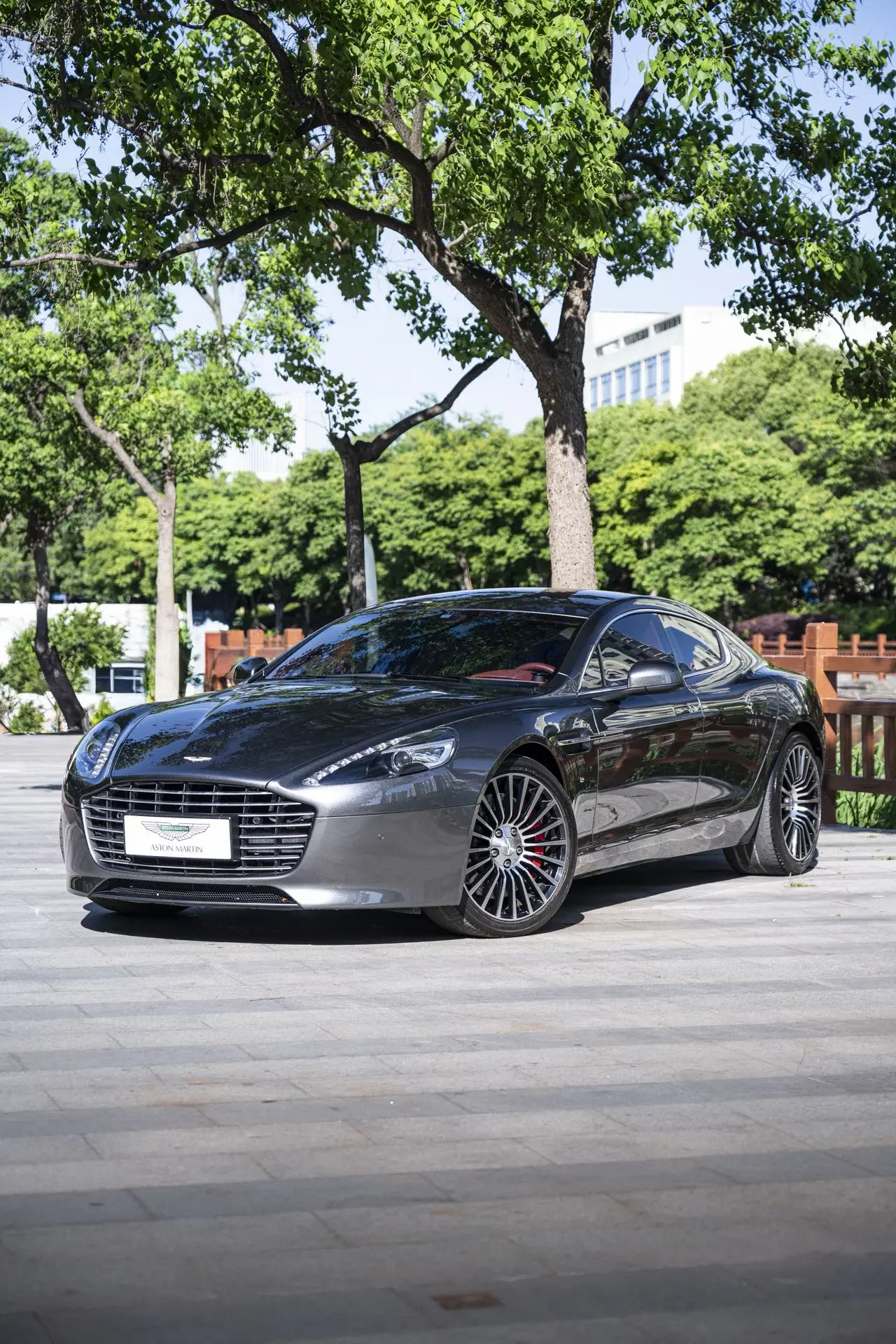 Aston Martin Rapide