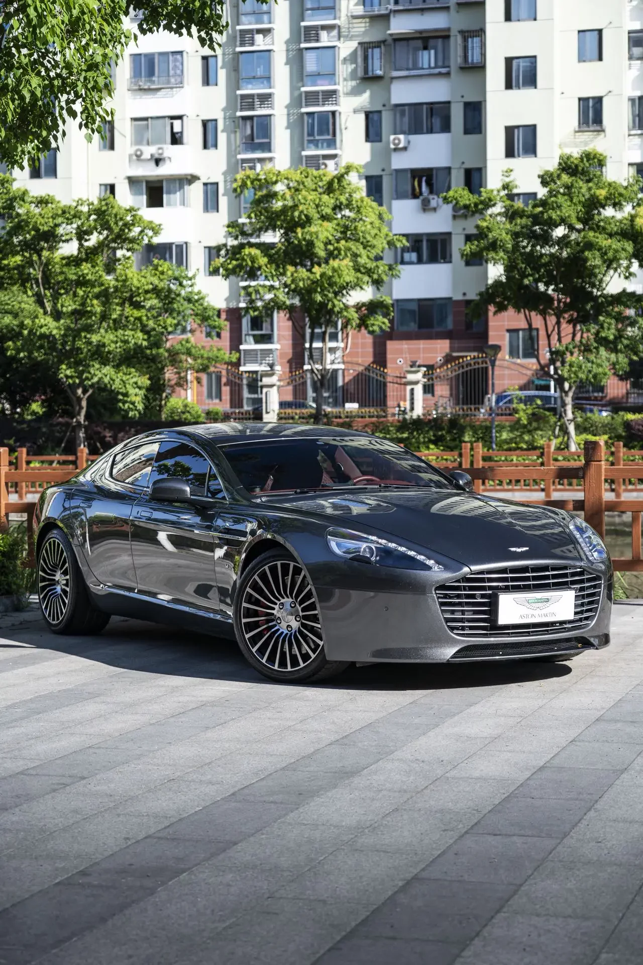 Aston Martin Rapide