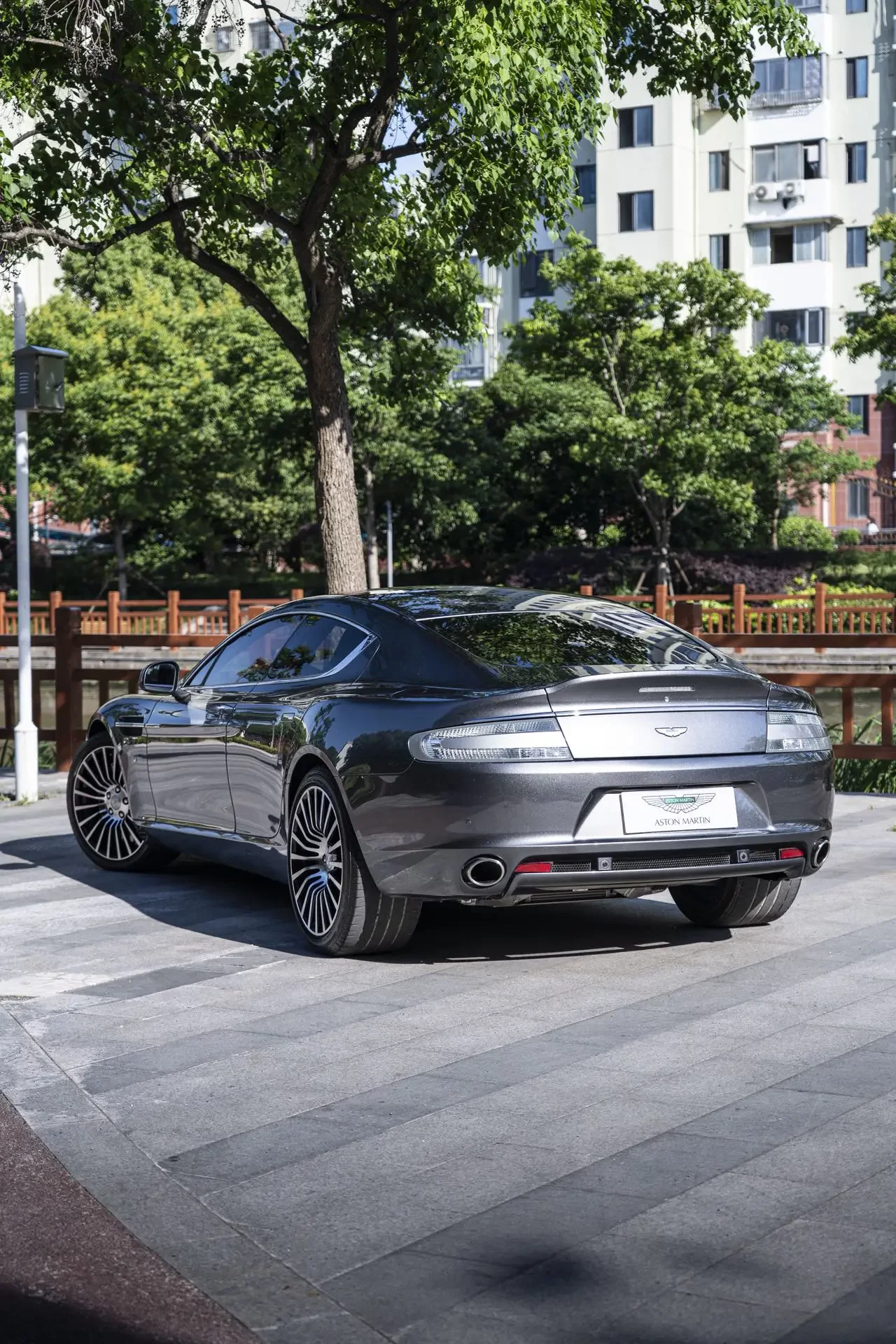 Aston Martin Rapide