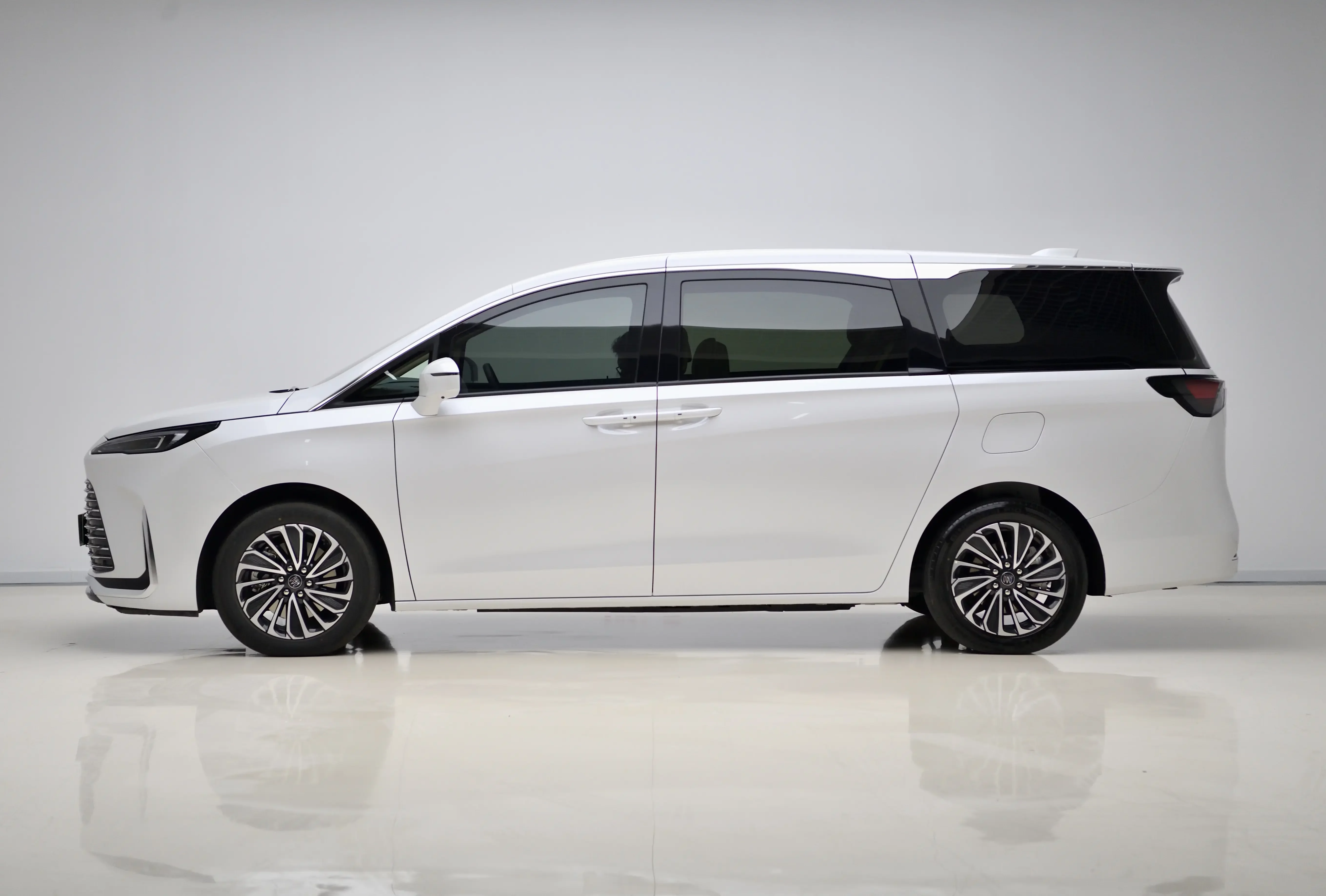 Buick GL8 PHEV