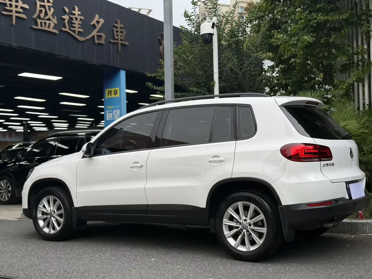 Volkswagen Tiguan (Tharu)