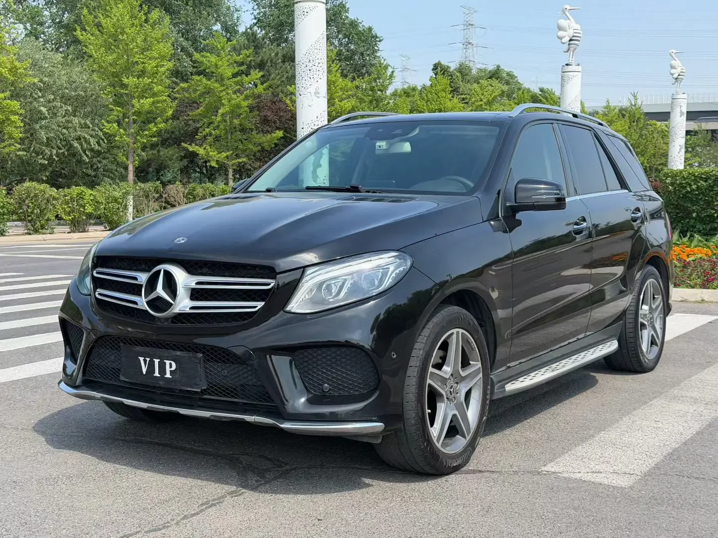 Mercedes-Benz GLE (Imported)