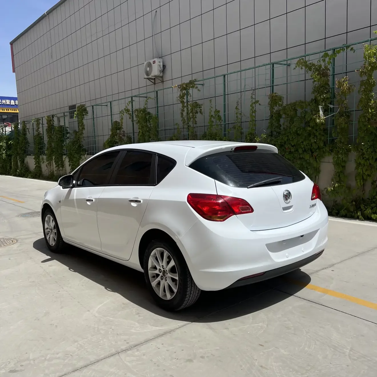 Buick Yinglang