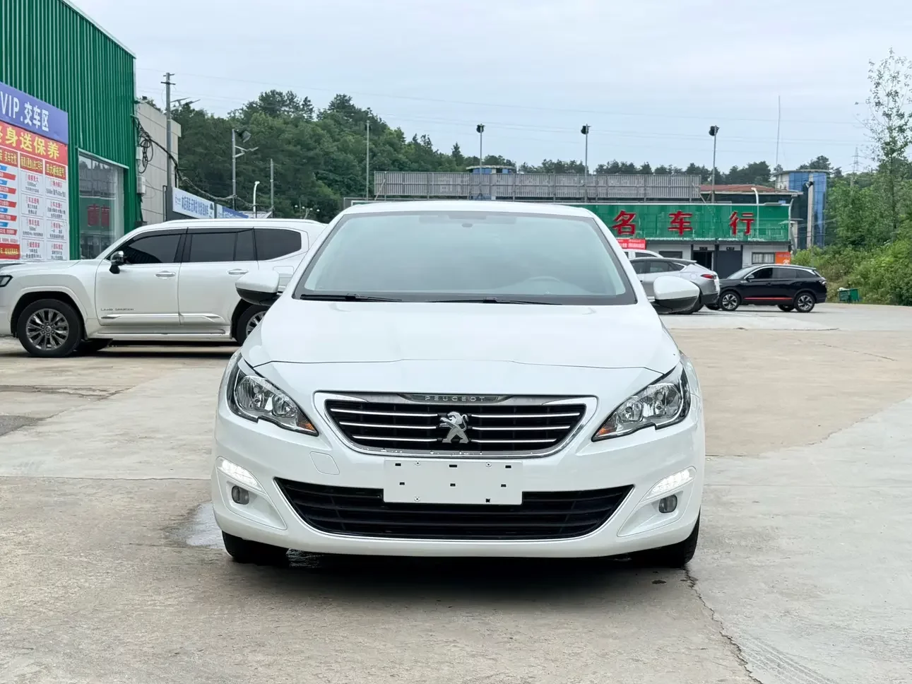 Peugeot 408