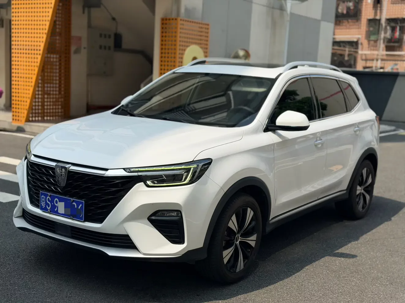 Roewe RX5