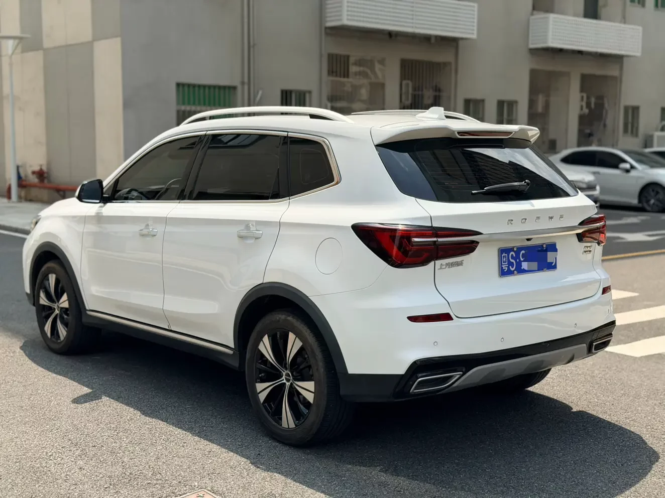 Roewe RX5