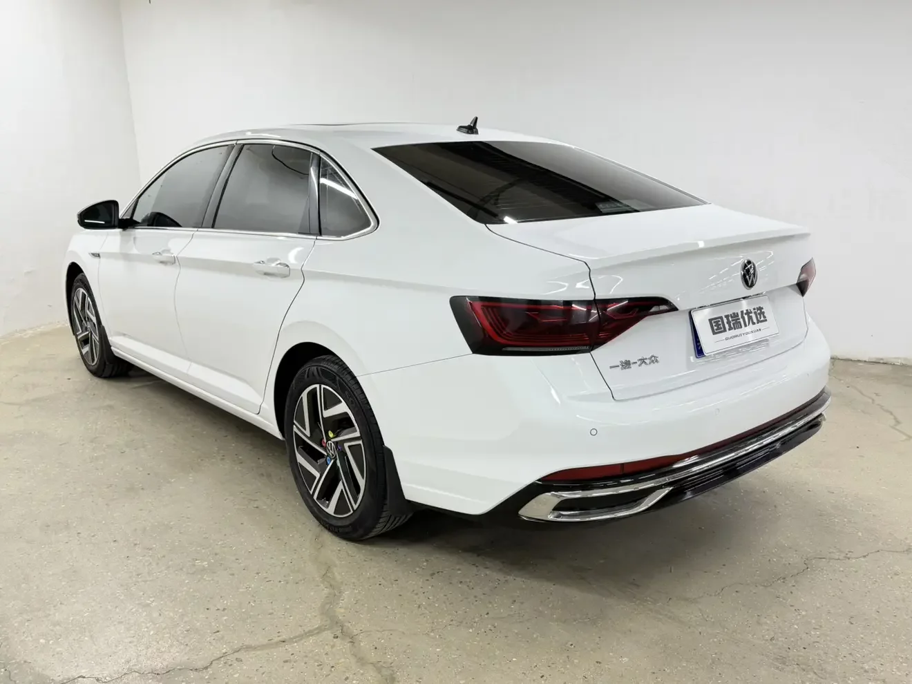 Volkswagen Sagitar