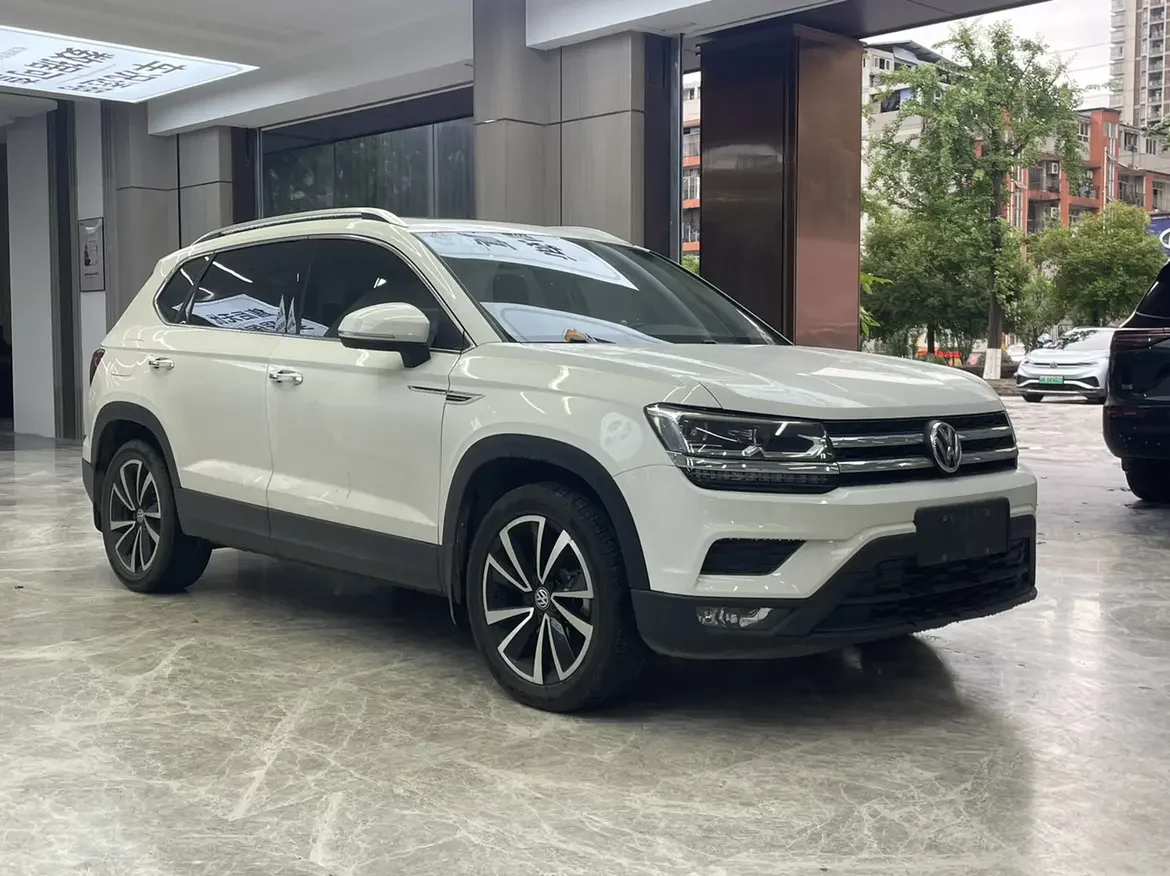 Volkswagen Tharu