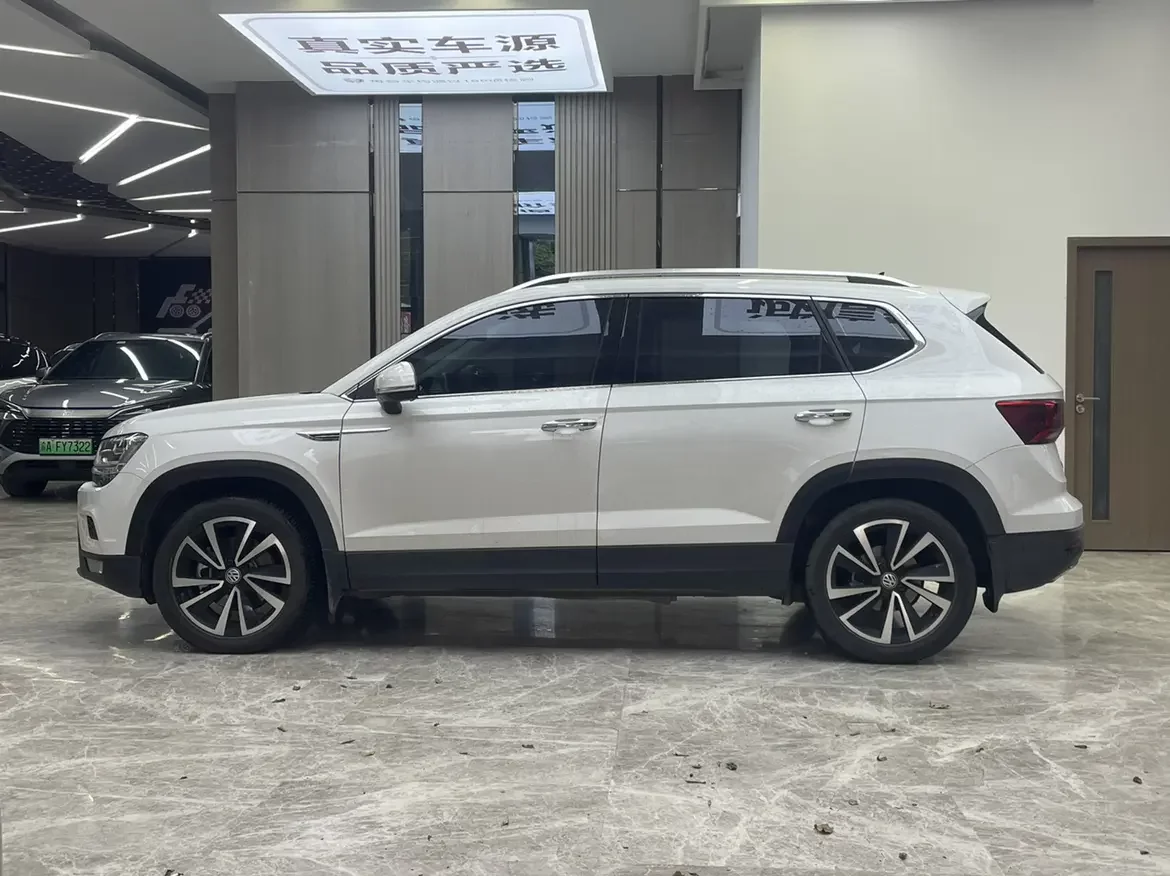 Volkswagen Tharu