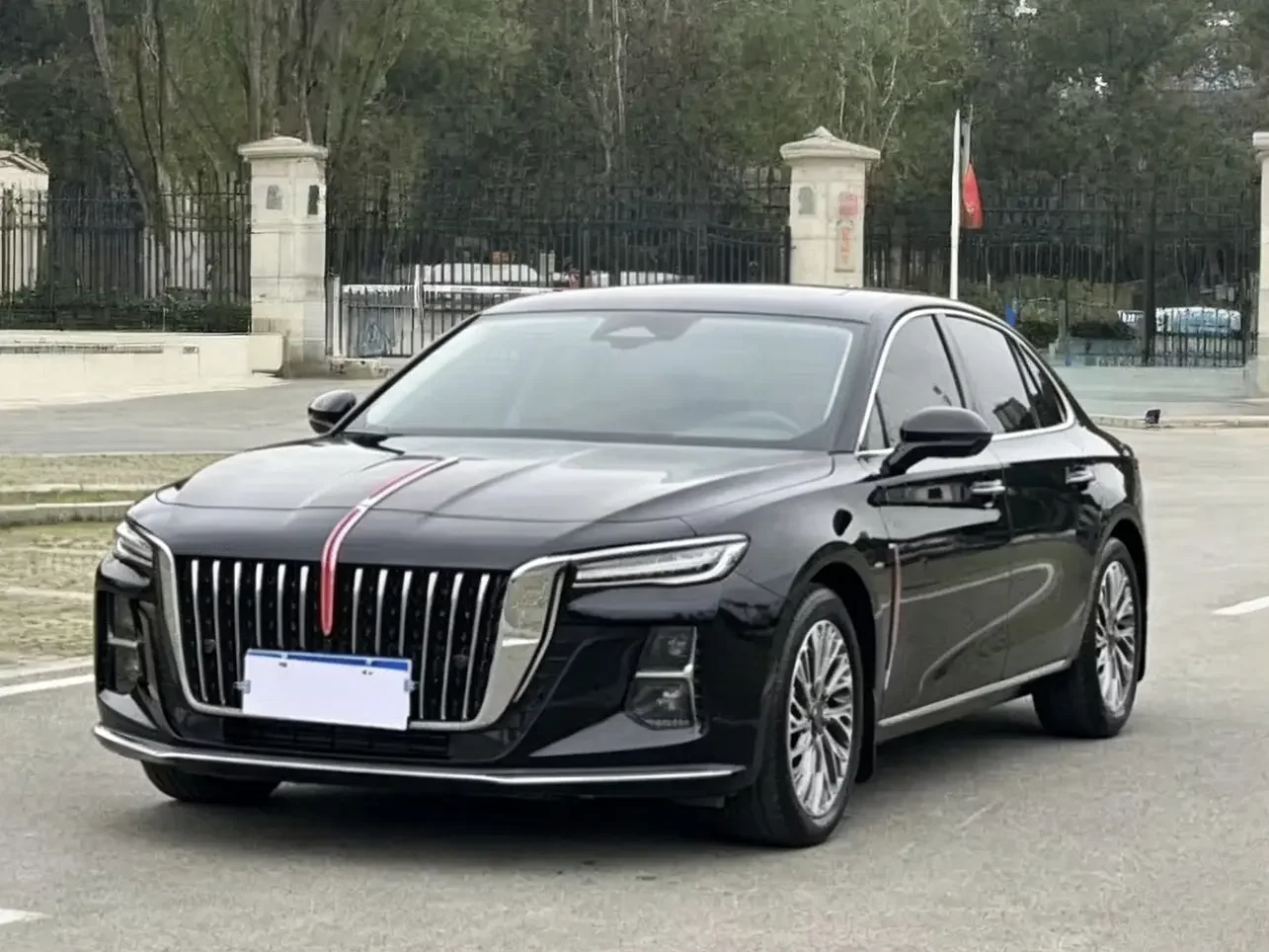 Hongqi H5