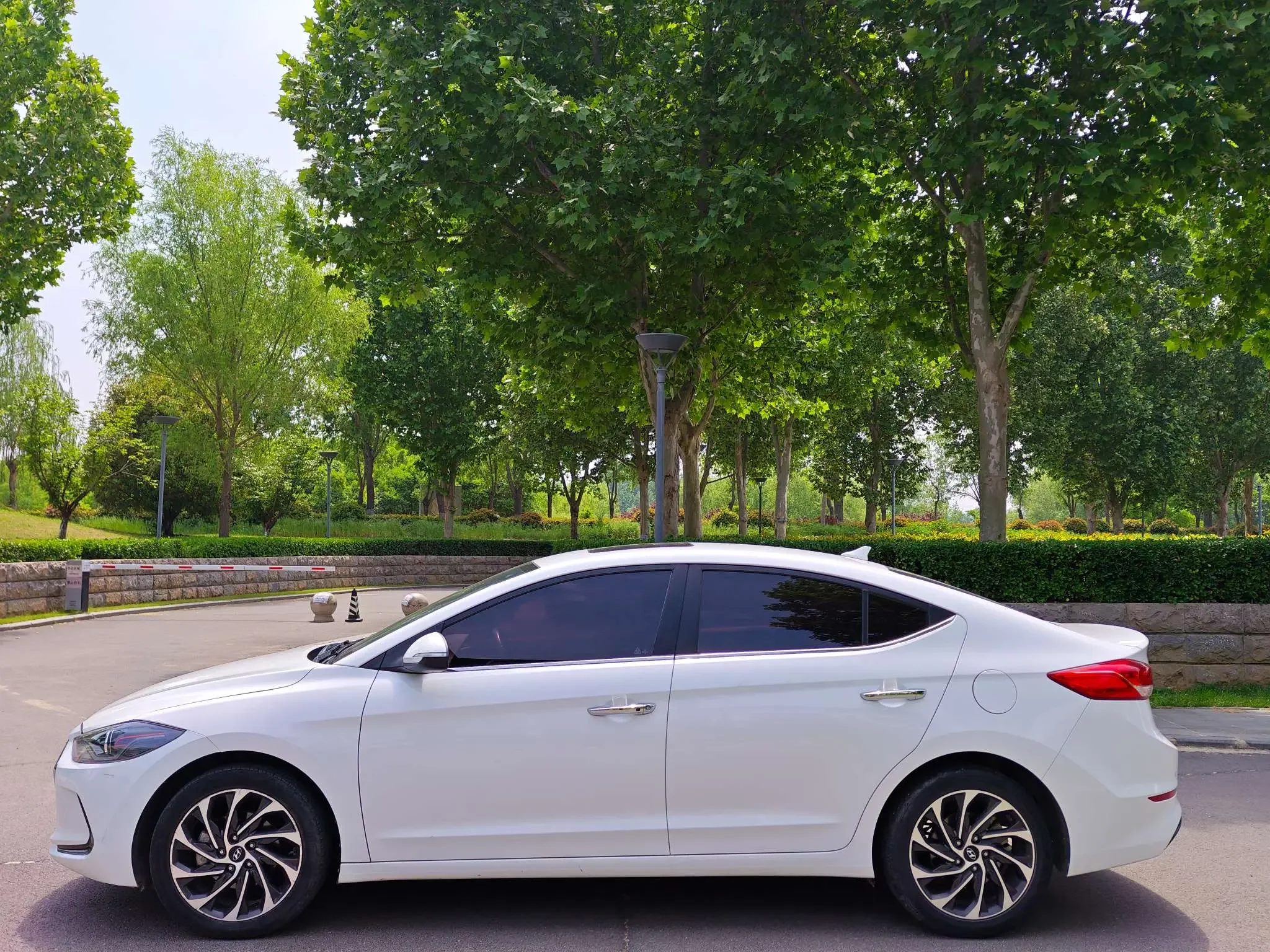 Hyundai lead