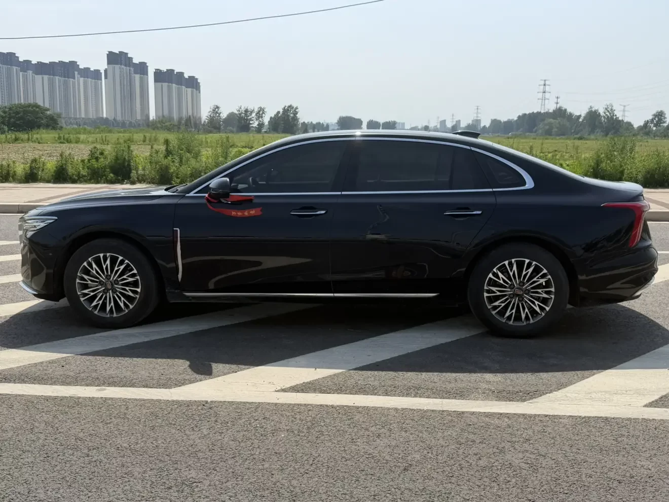 Hongqi H5