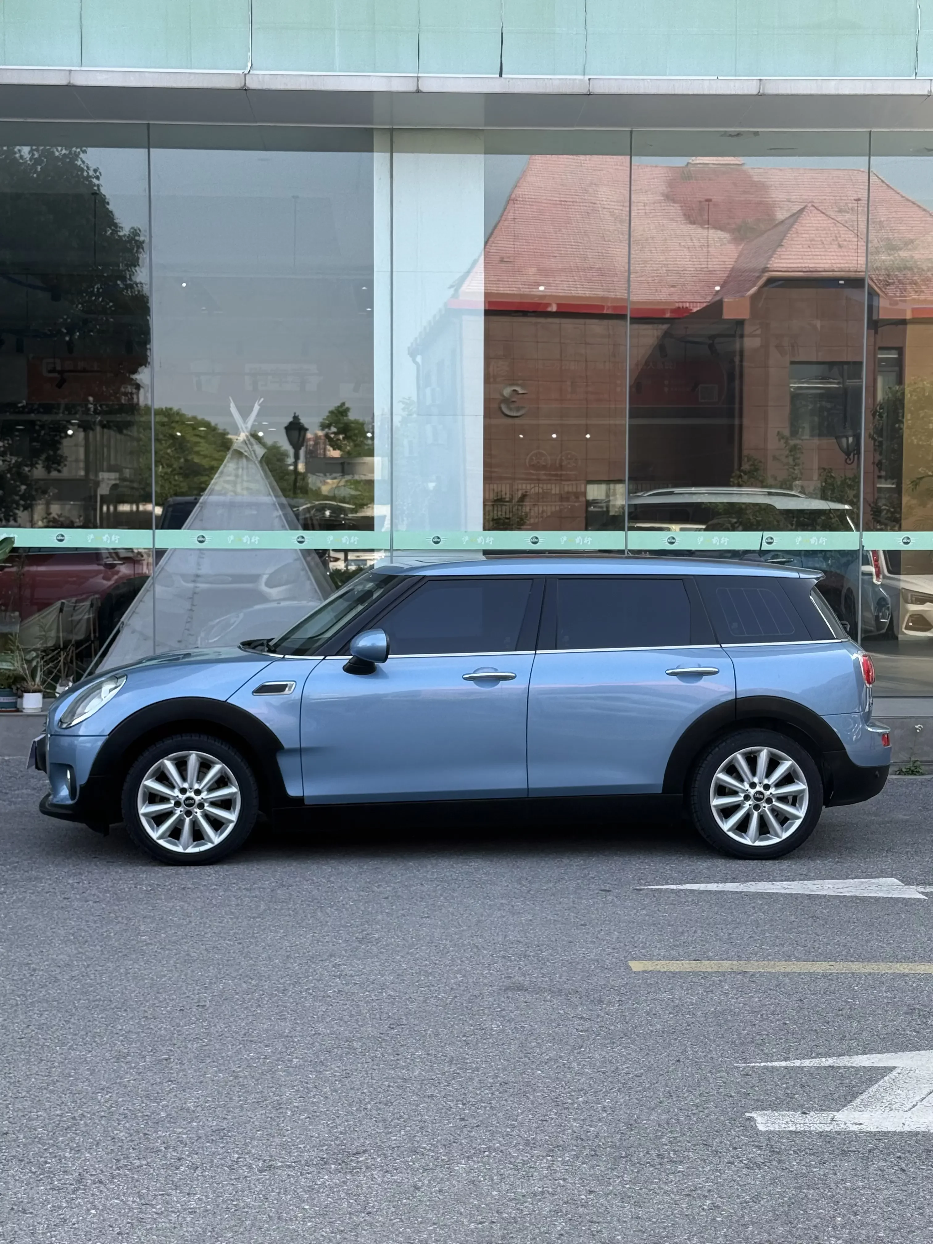 MINI CLUBMAN