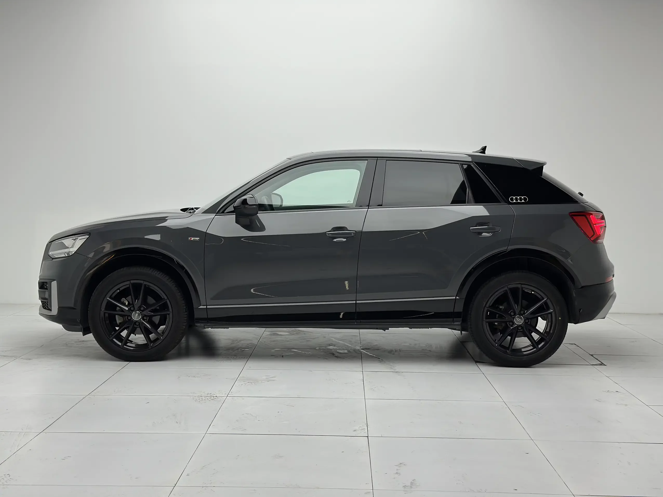 Audi Q2L