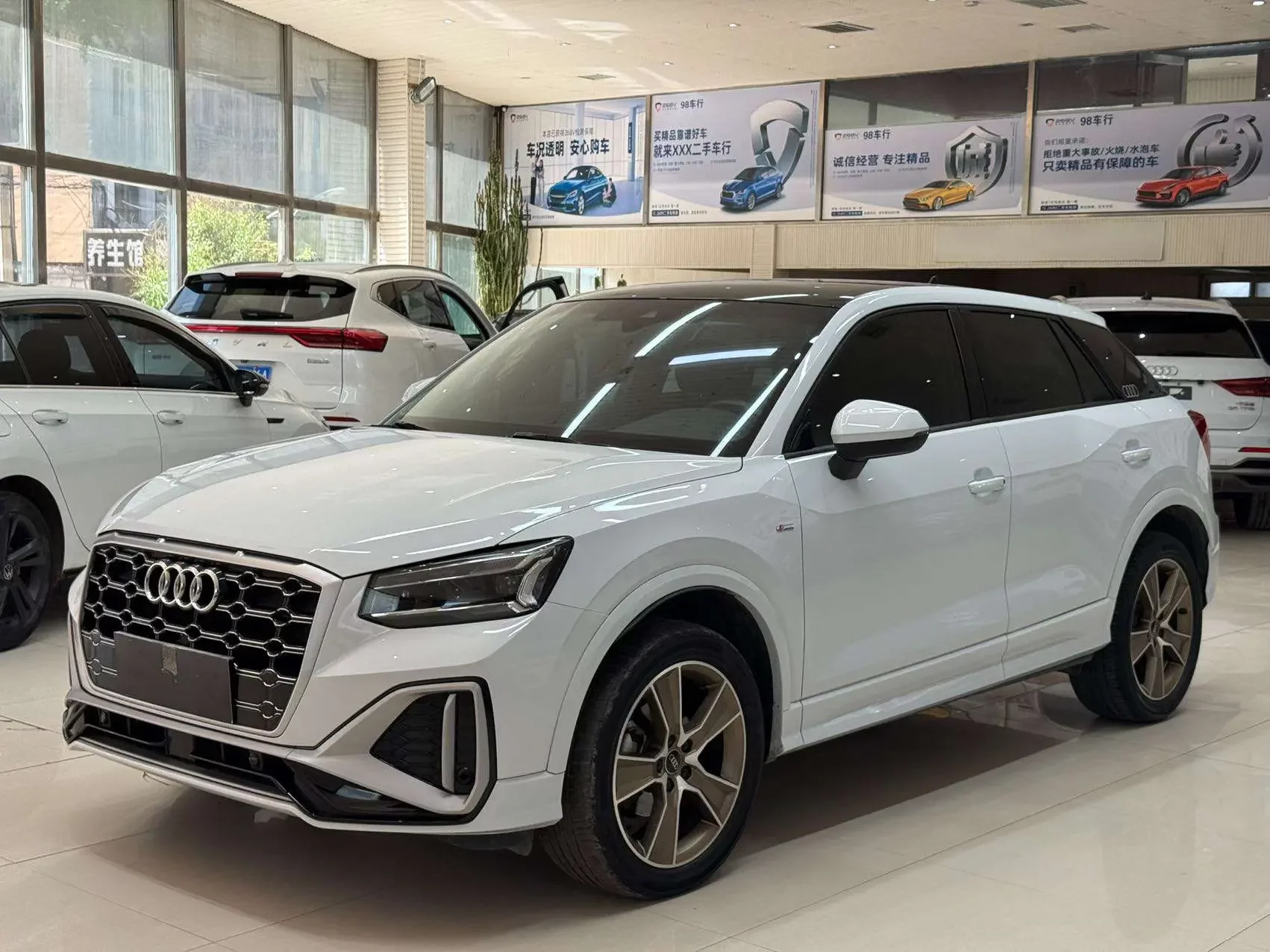 Audi Q2L