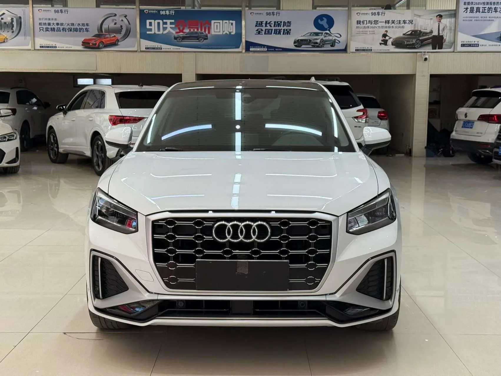 Audi Q2L