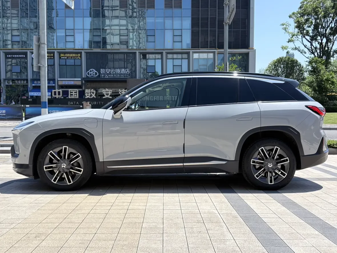 NIO ES6