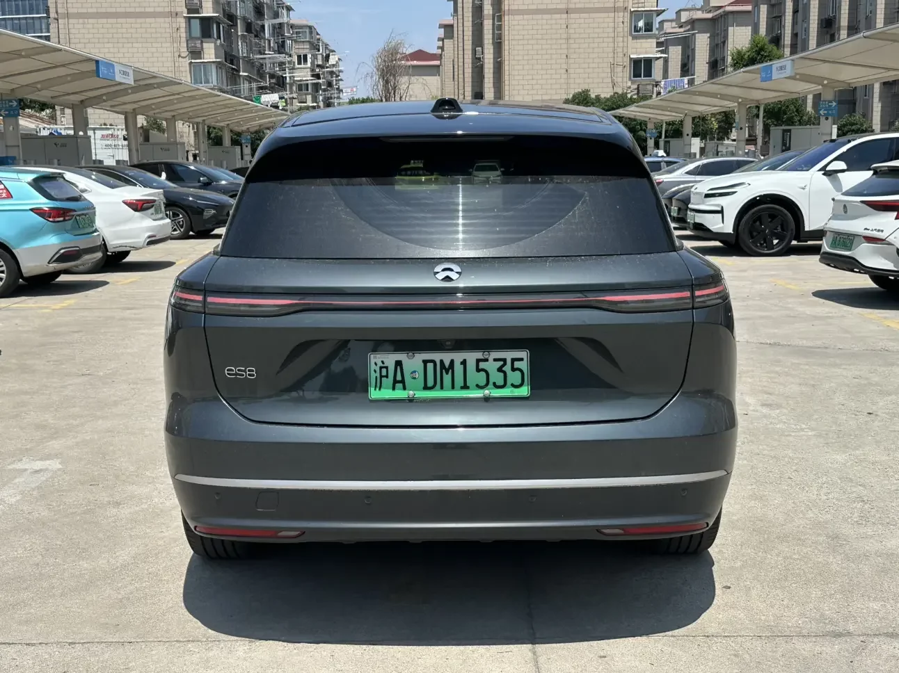 NIO ES8