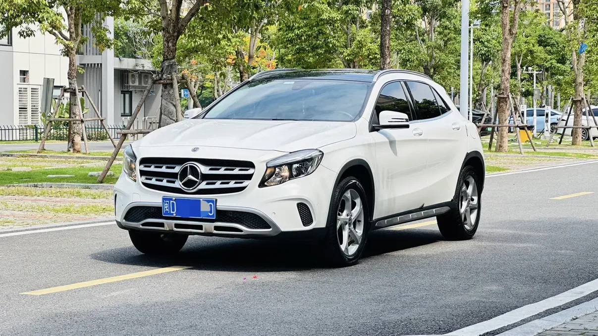 Mercedes-Benz GLA