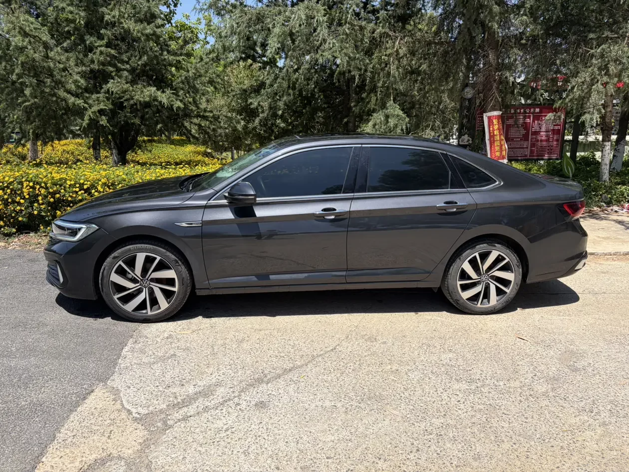 Volkswagen Sagitar