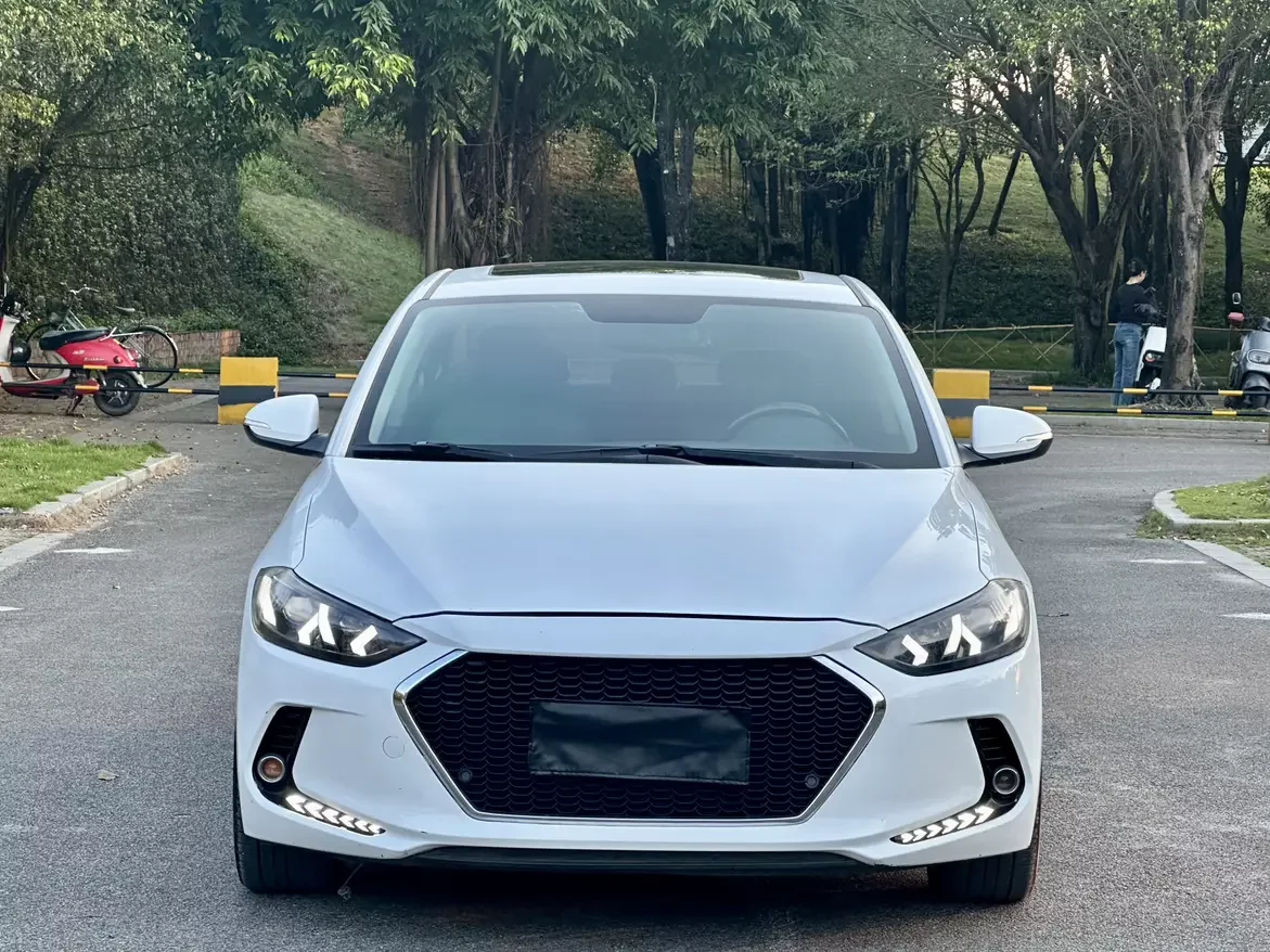 Hyundai lead