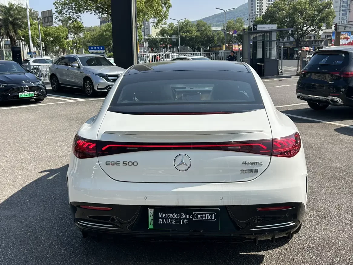 Mercedes-Benz EQE