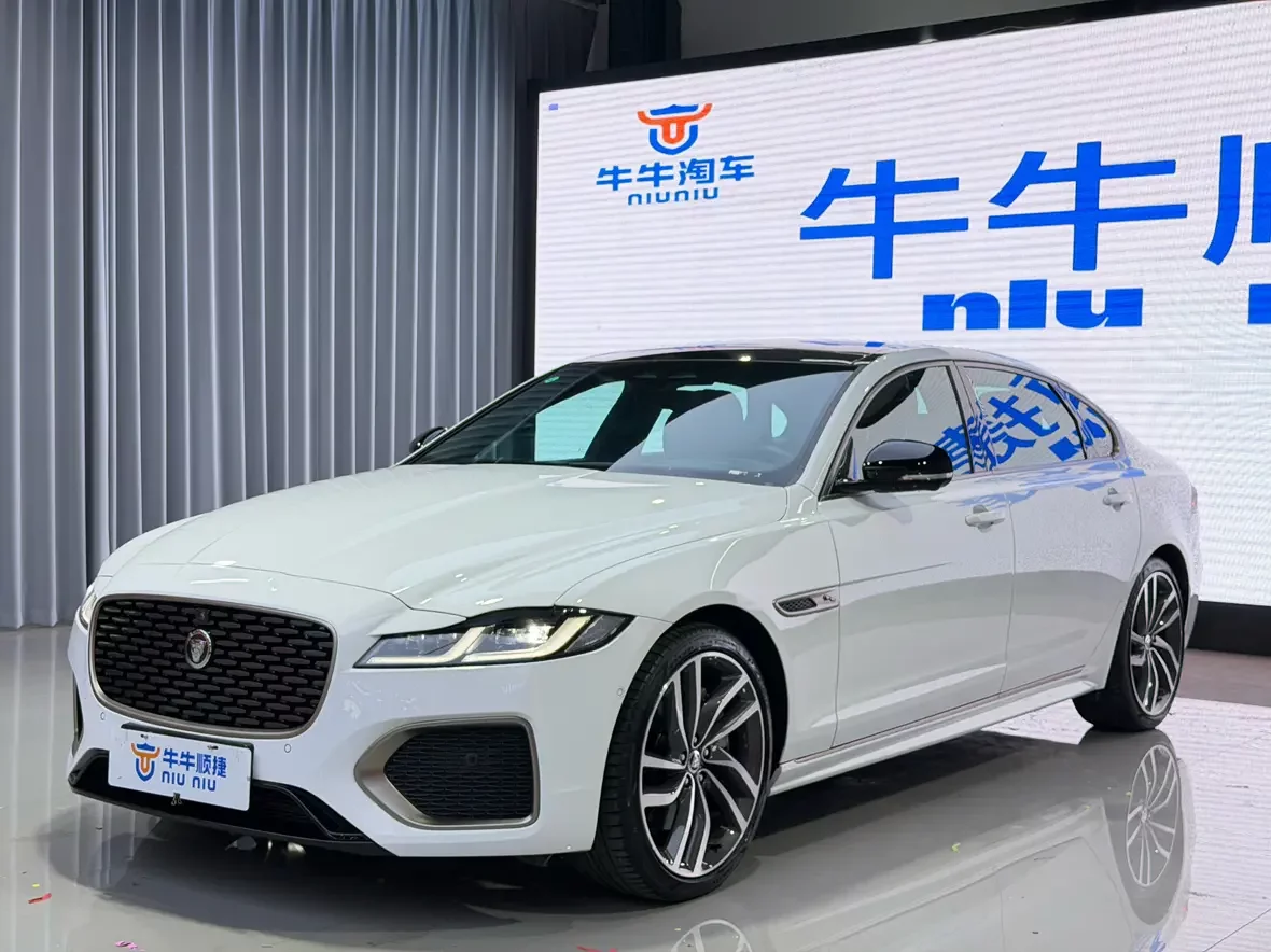Jaguar XFL