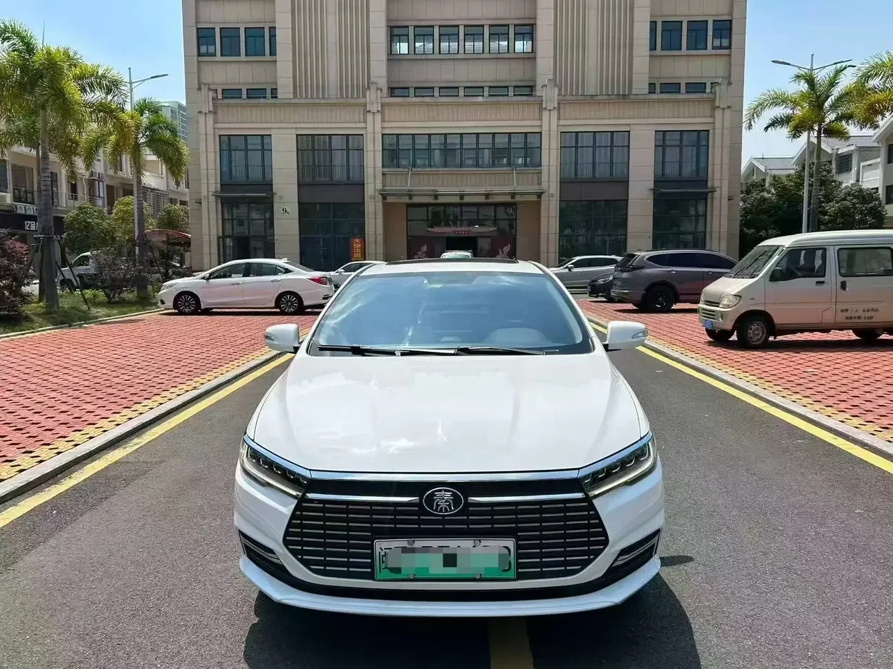 BYD QinEV