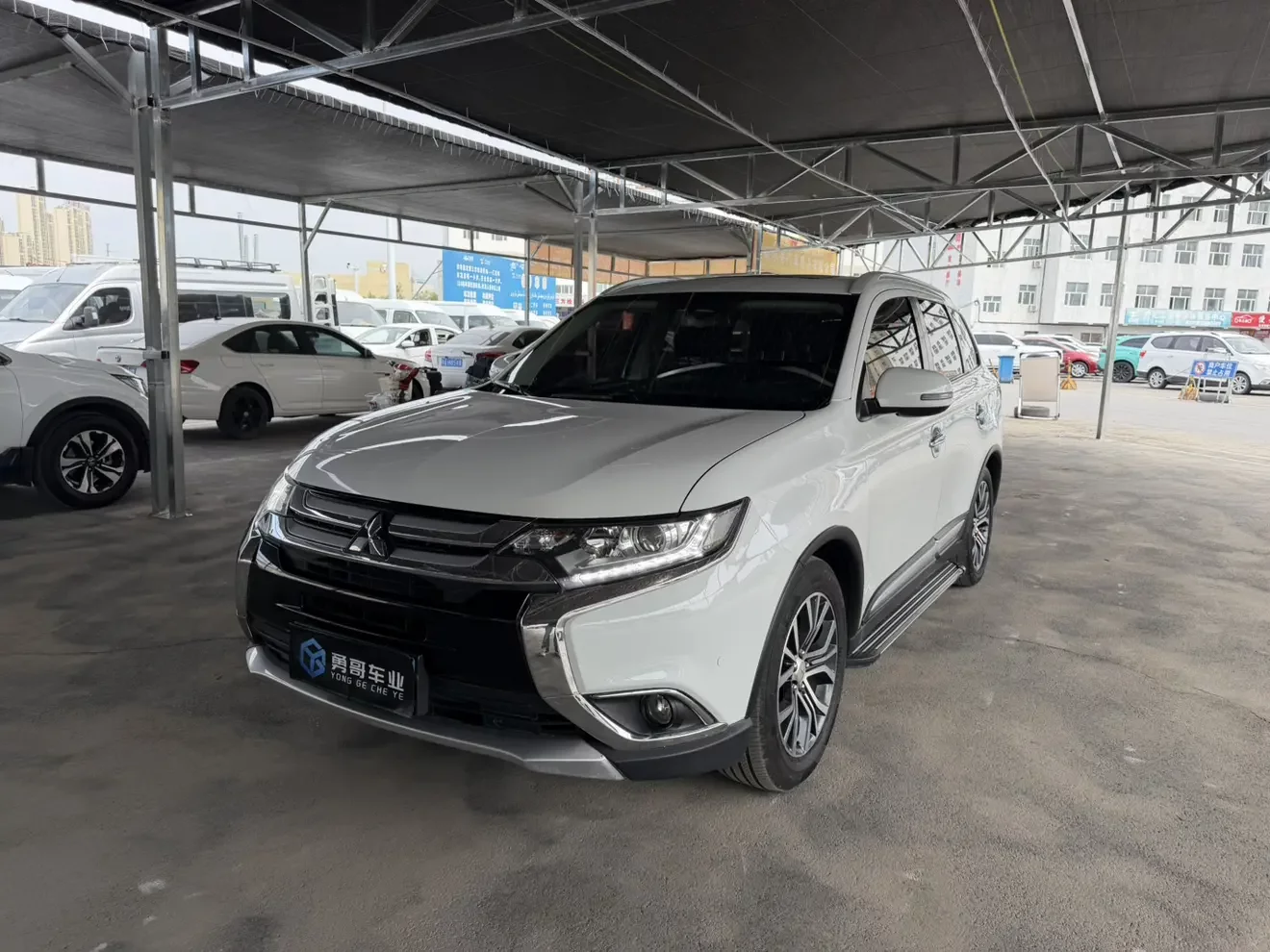 Mitsubishi Outlander  из Китая