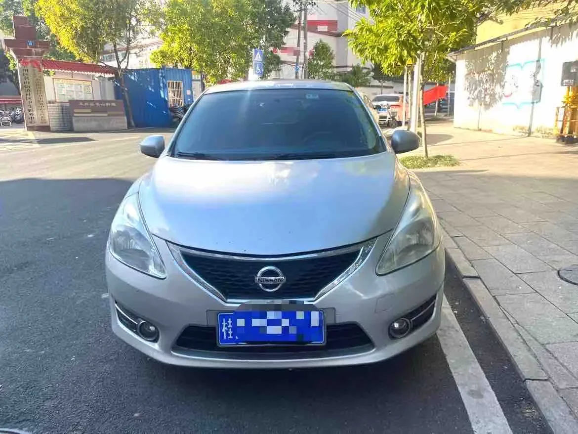 Nissan Tiida