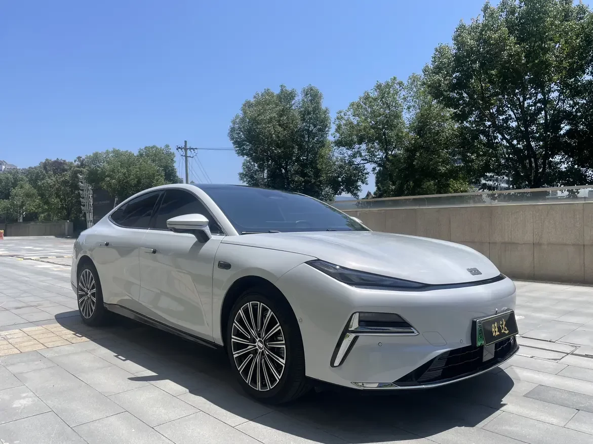 Geely Galaxy Star 8 PHEV