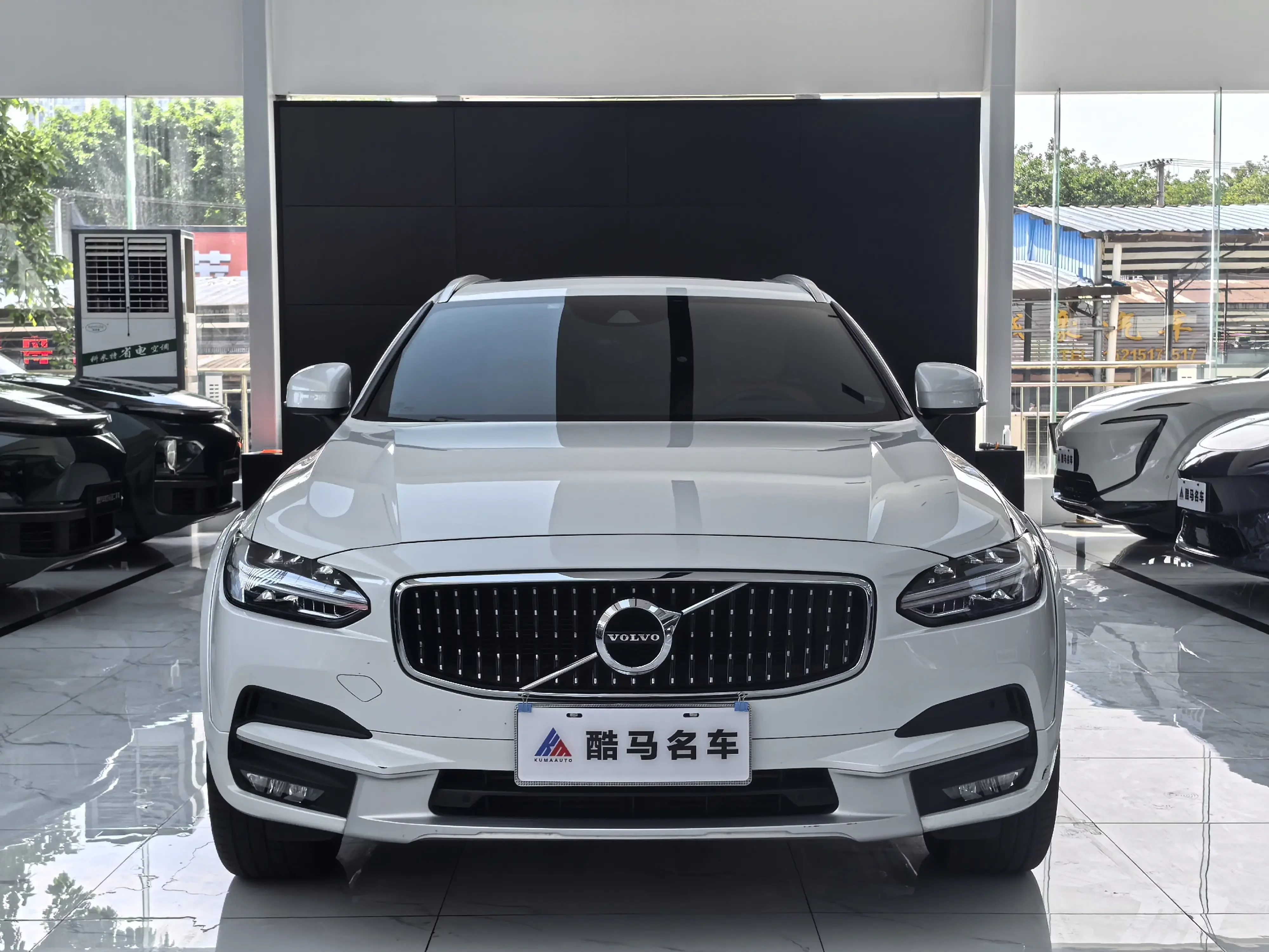 Volvo V90