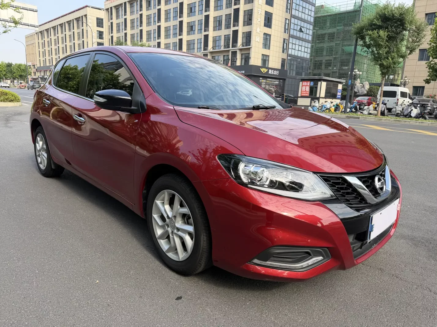 Nissan Tiida