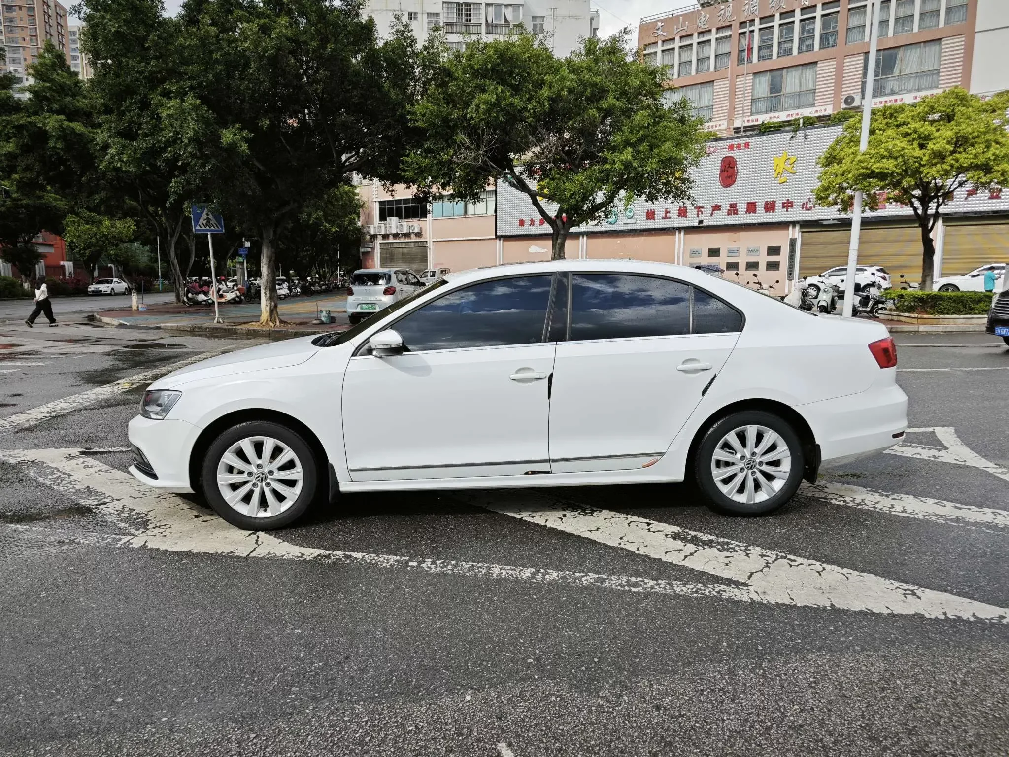 Volkswagen Sagitar