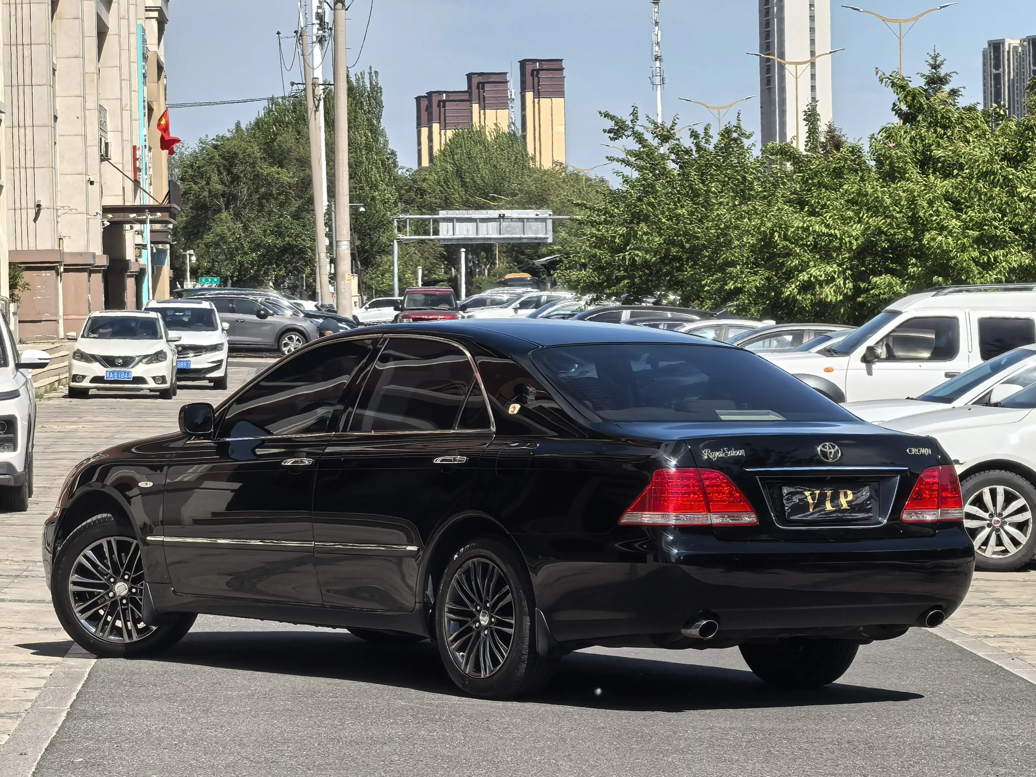Toyota crown