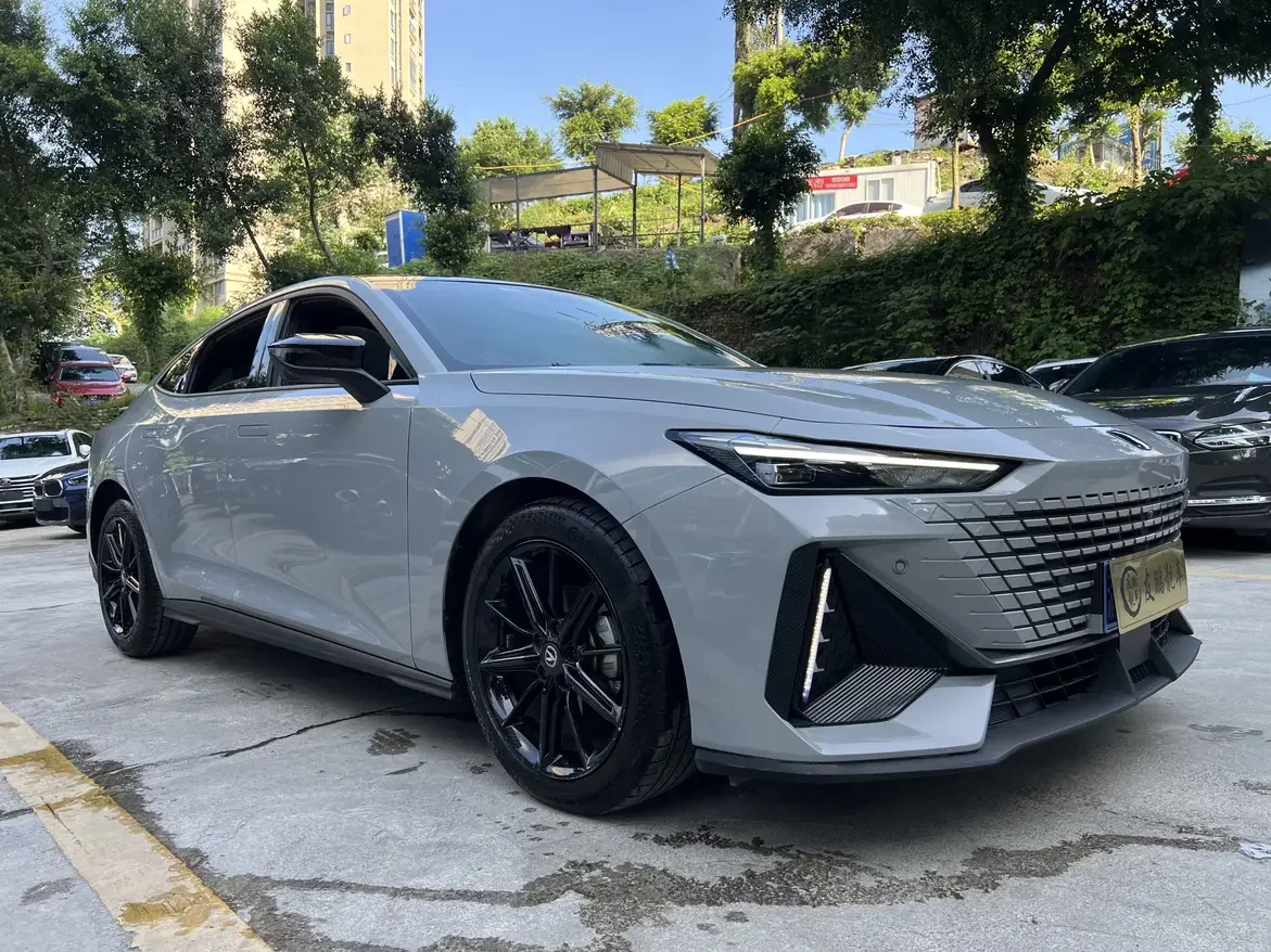 Changan UNI-V