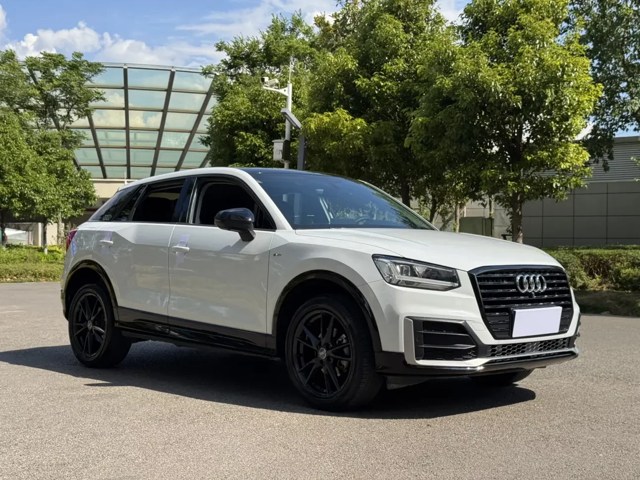 Audi Q2L