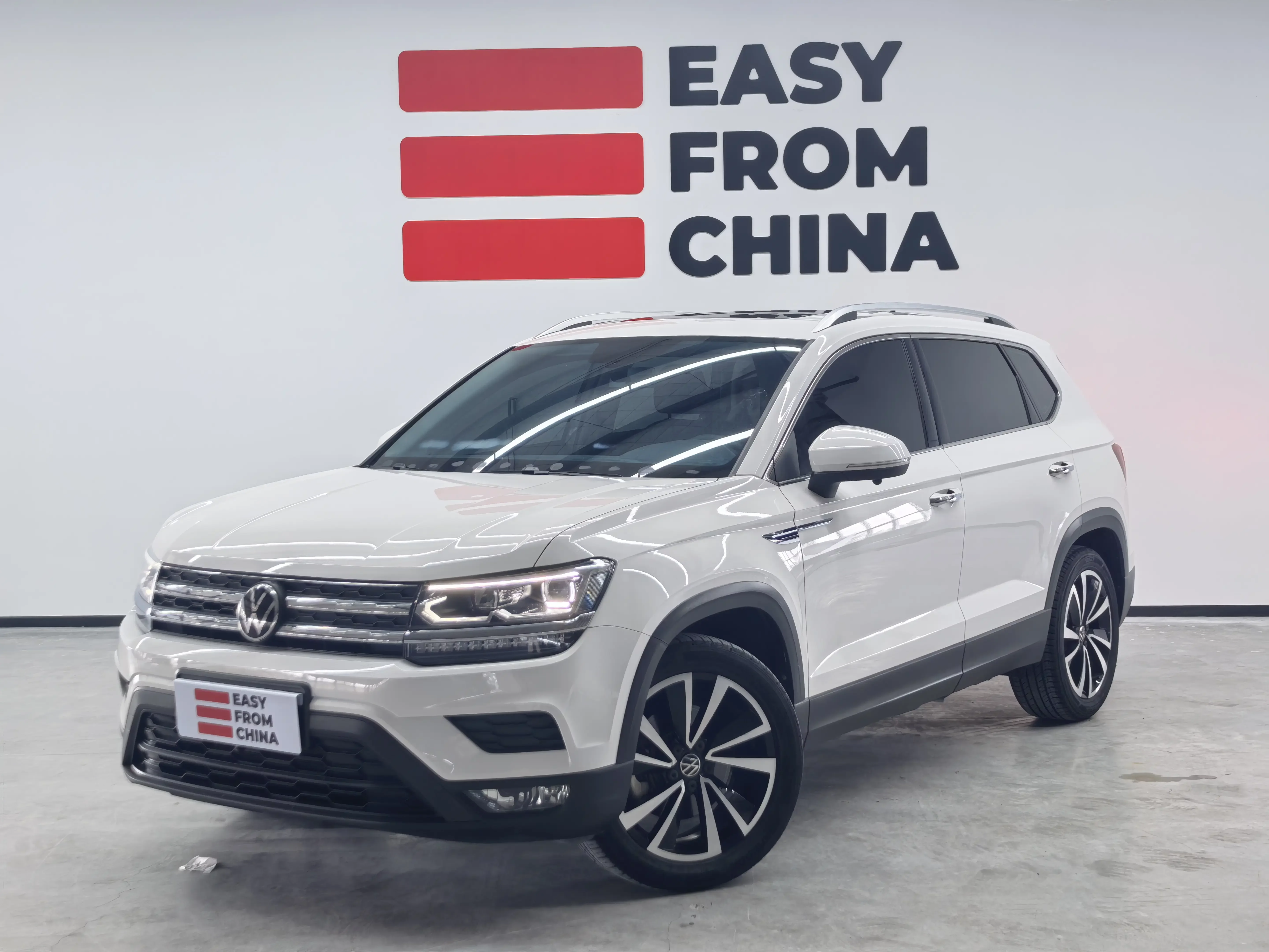 VOLKSWAGEN THARU