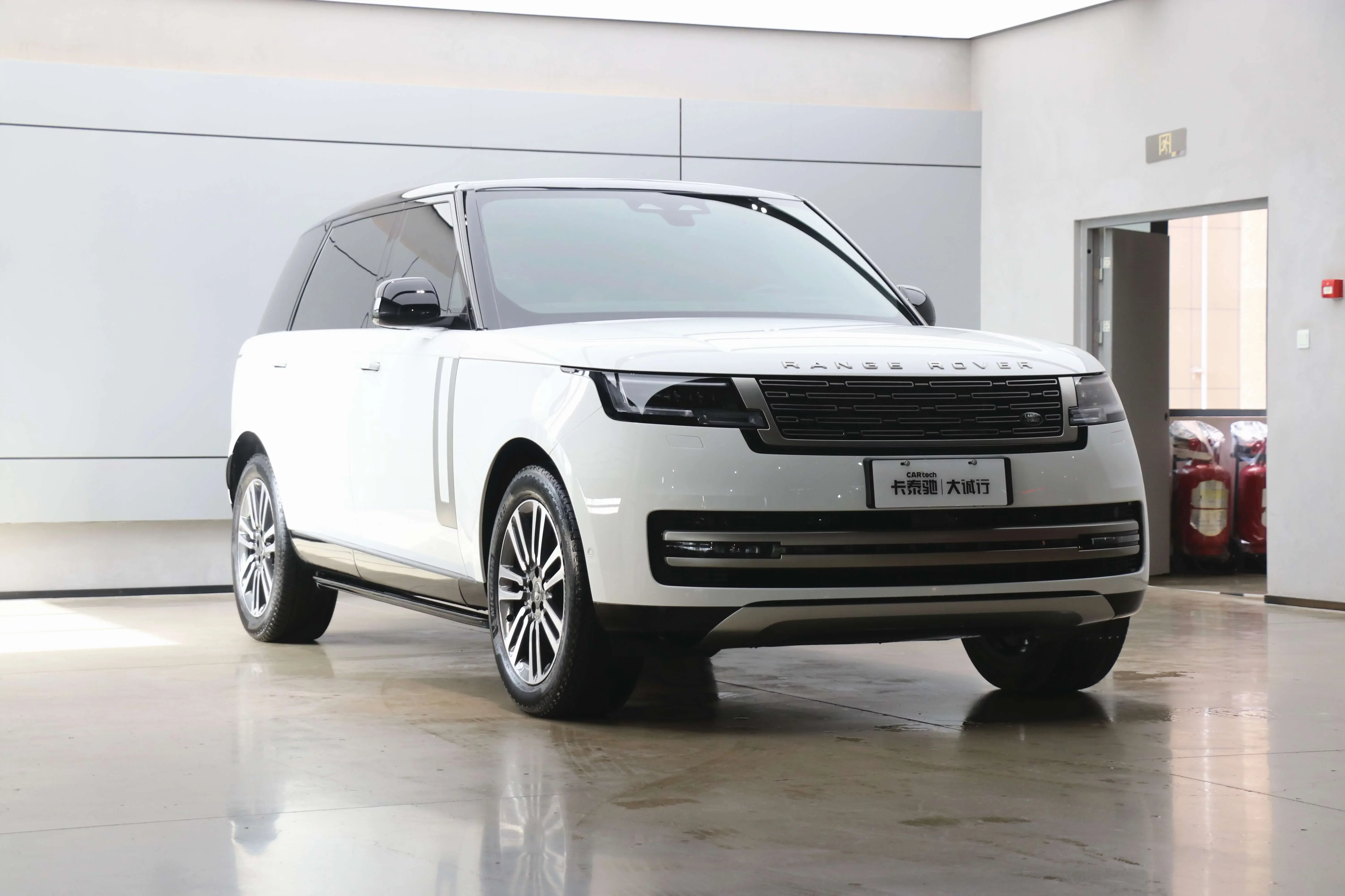 Land Rover range rover