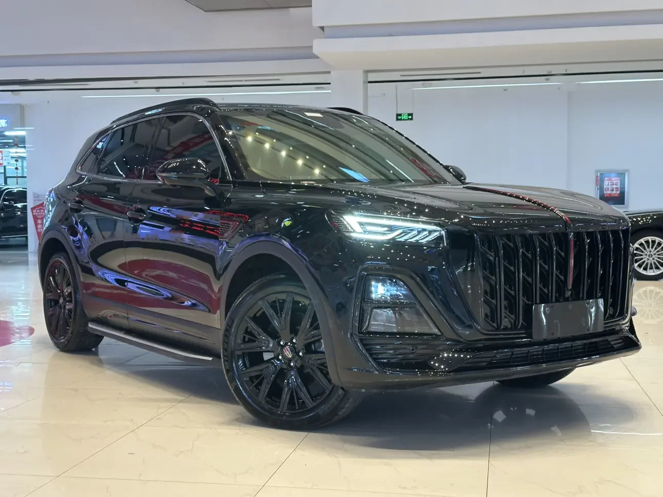 Hongqi HS5
