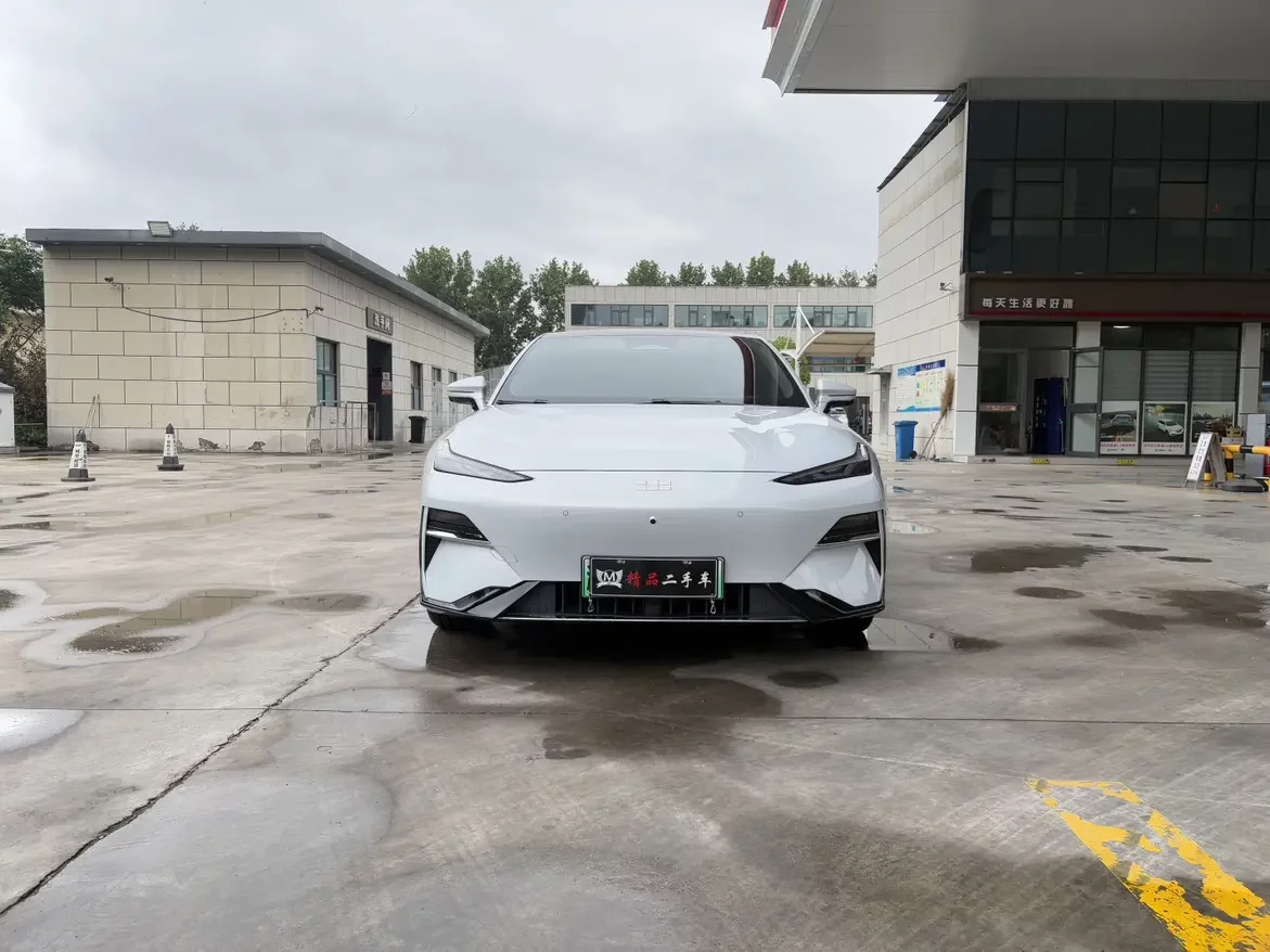 Geely Galaxy E8