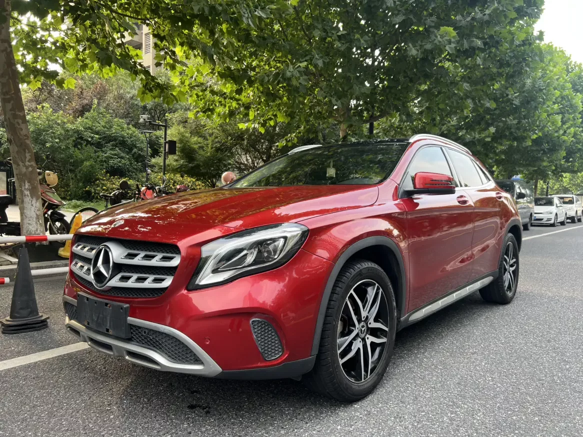 Mercedes-Benz GLA