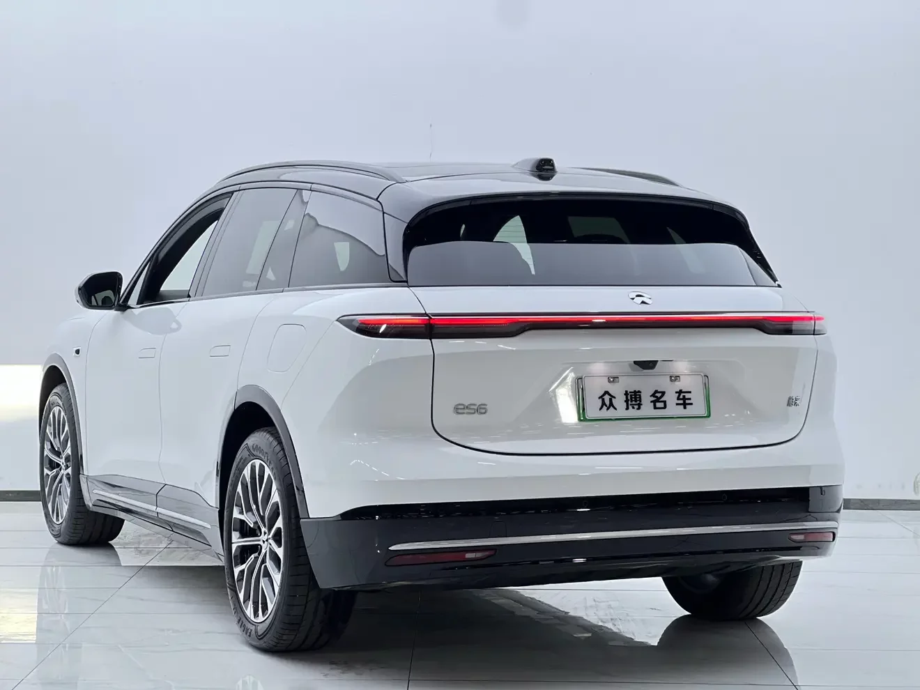 NIO ES6