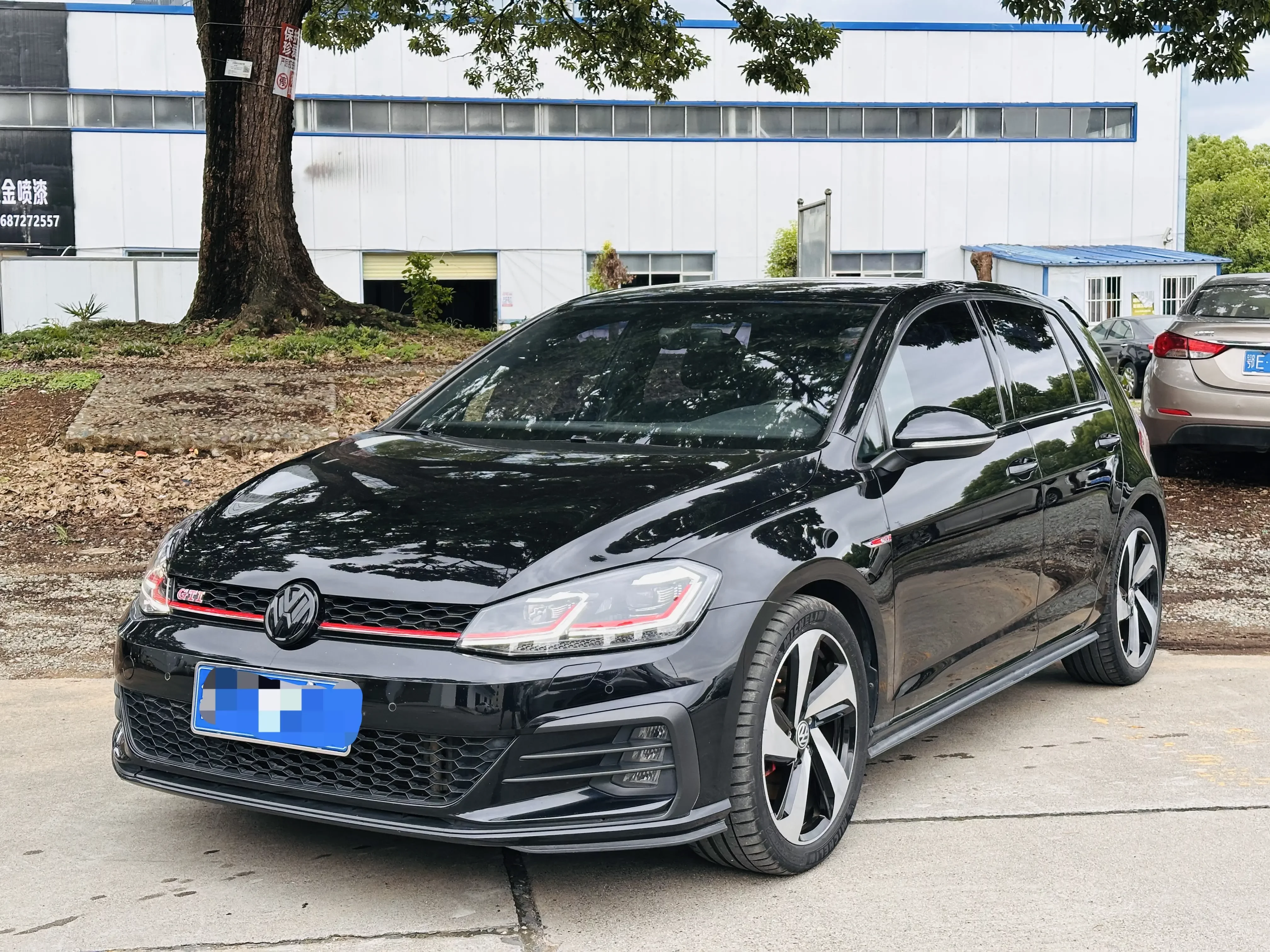 Volkswagen Golf GTI