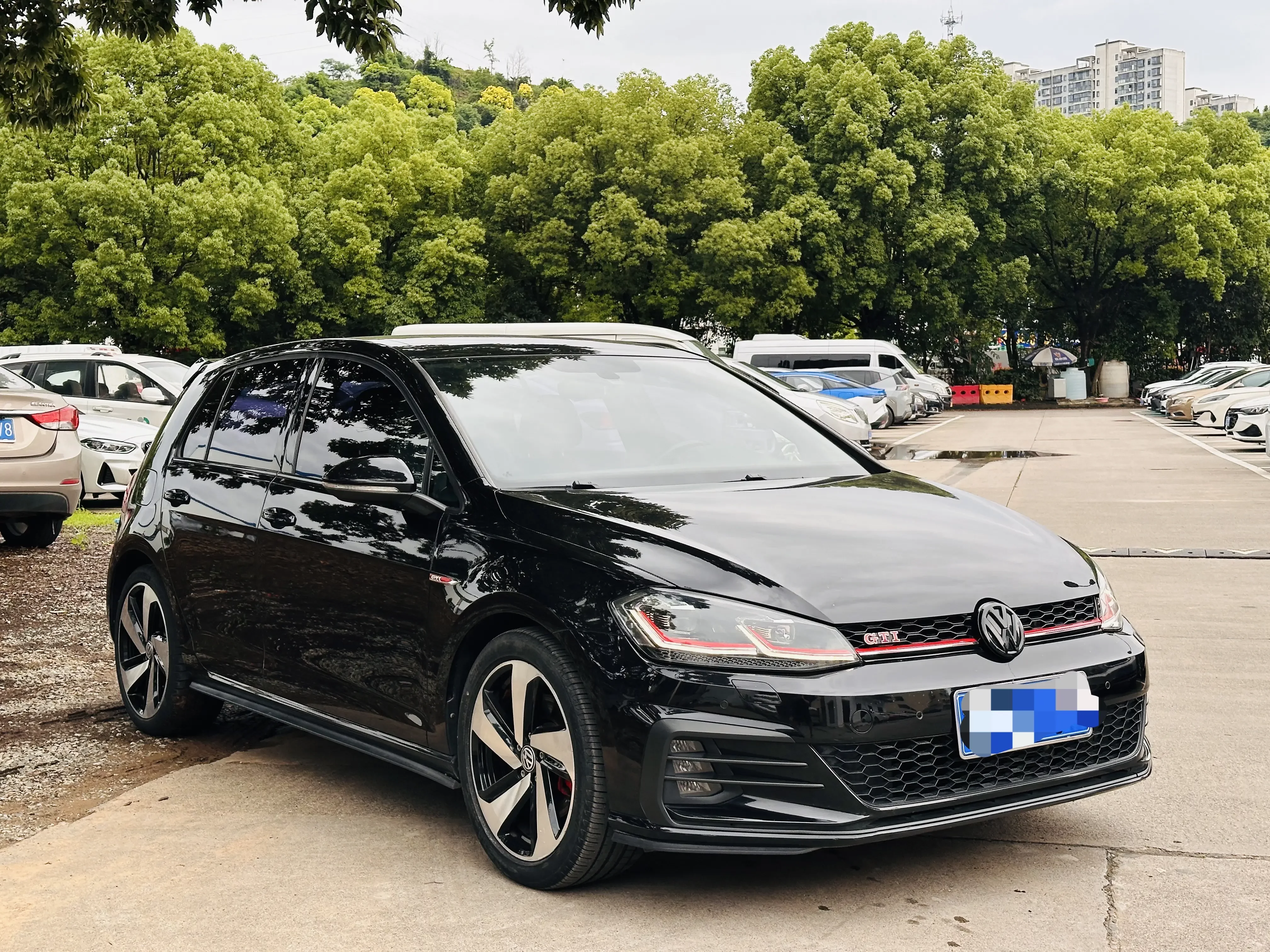 Volkswagen Golf GTI