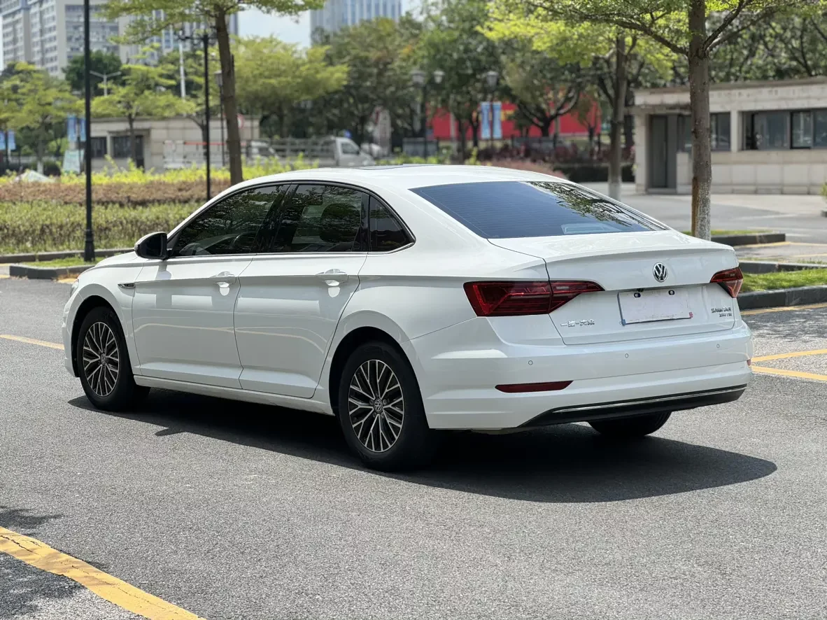 Volkswagen Sagitar